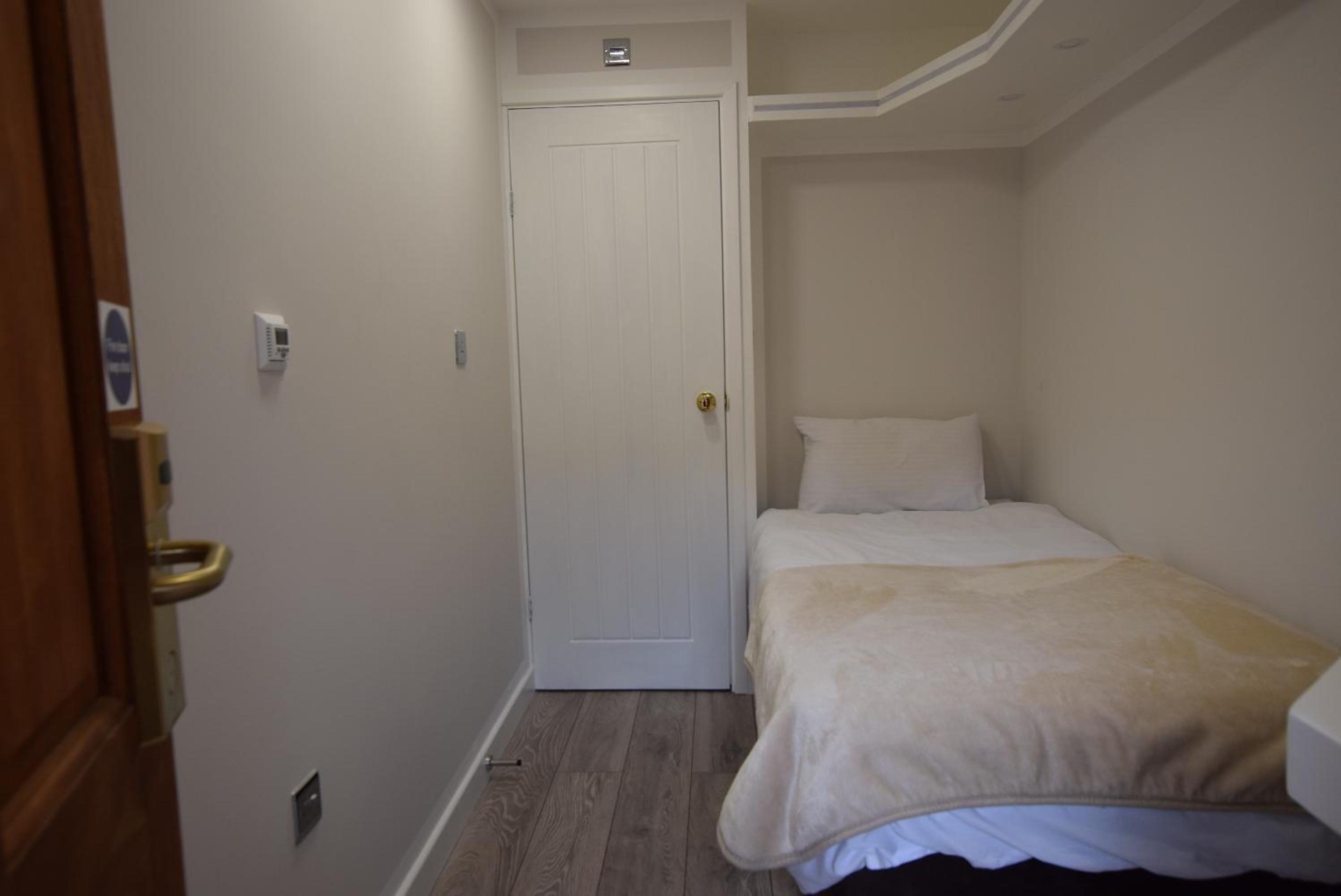 Budget Single Room