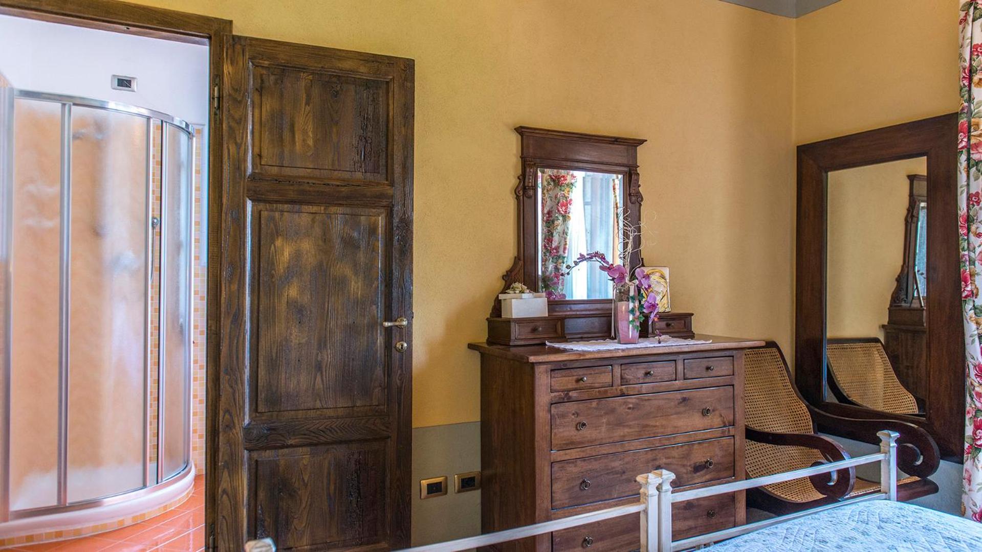 Seven-Bedroom Villa photo 1