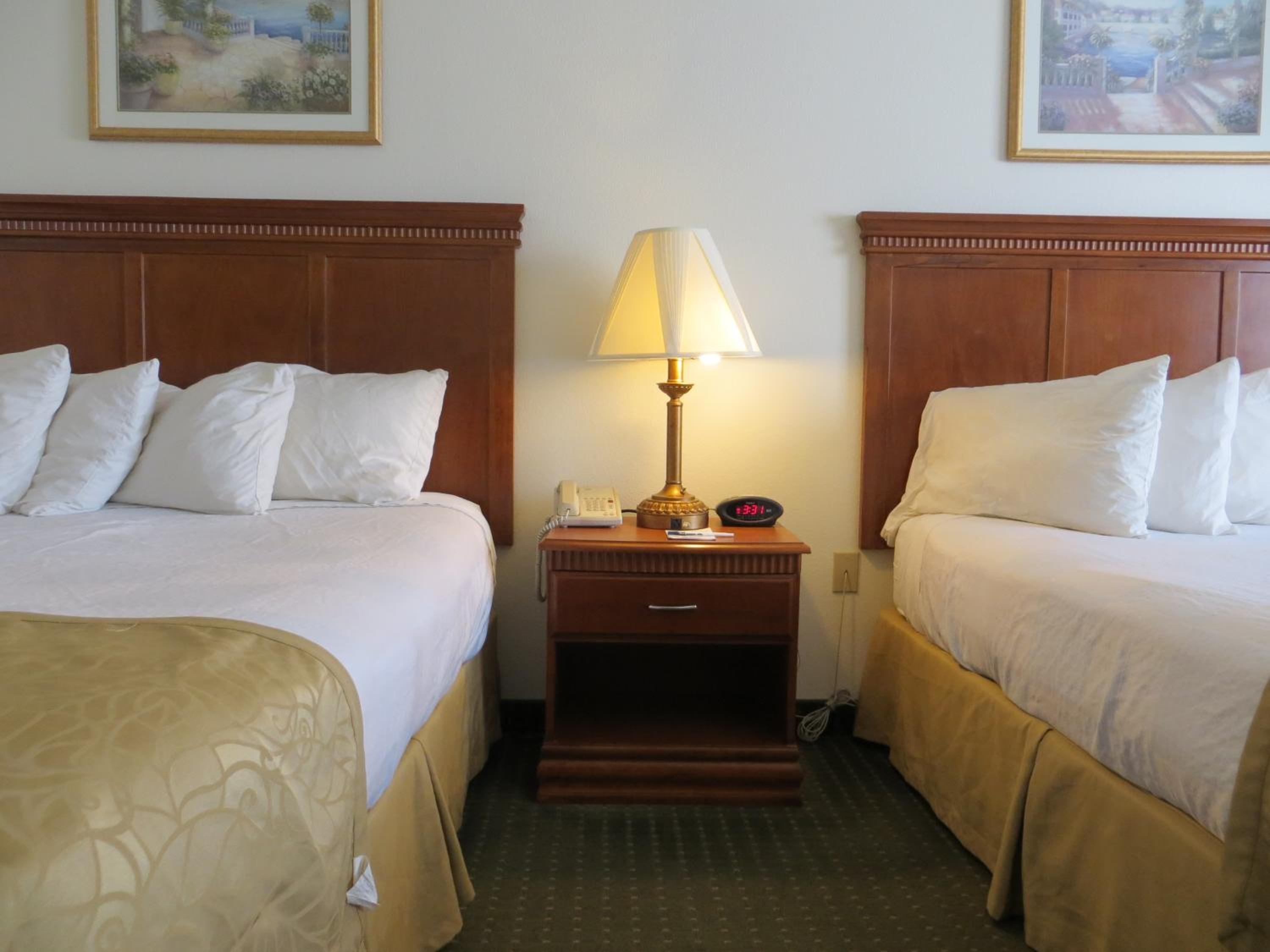 Queen Room with Sofa Bed and Bath Tub - Disability Access - Photo 3