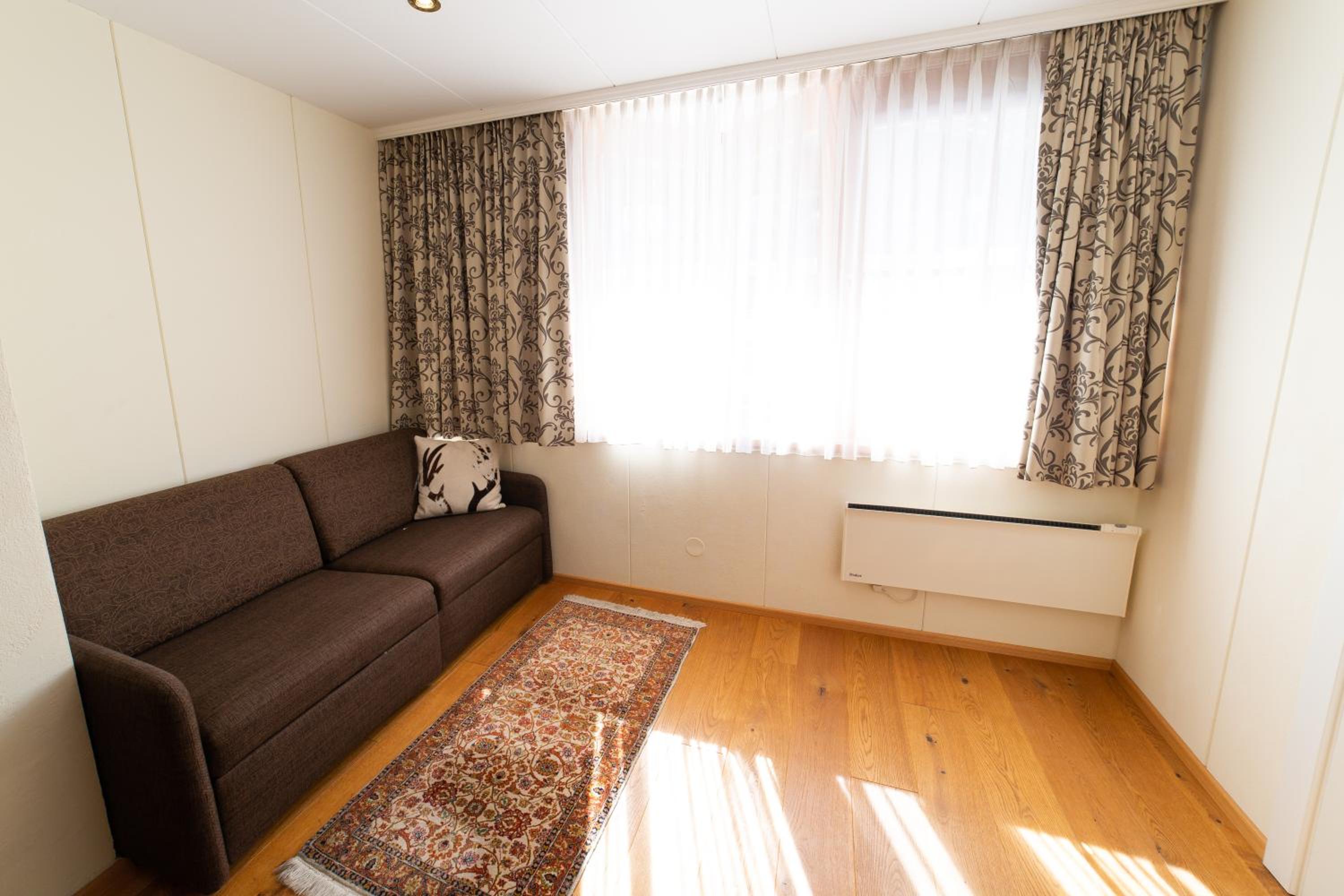 One-Bedroom Apartment (2 - 4 Adults) - Photo 11