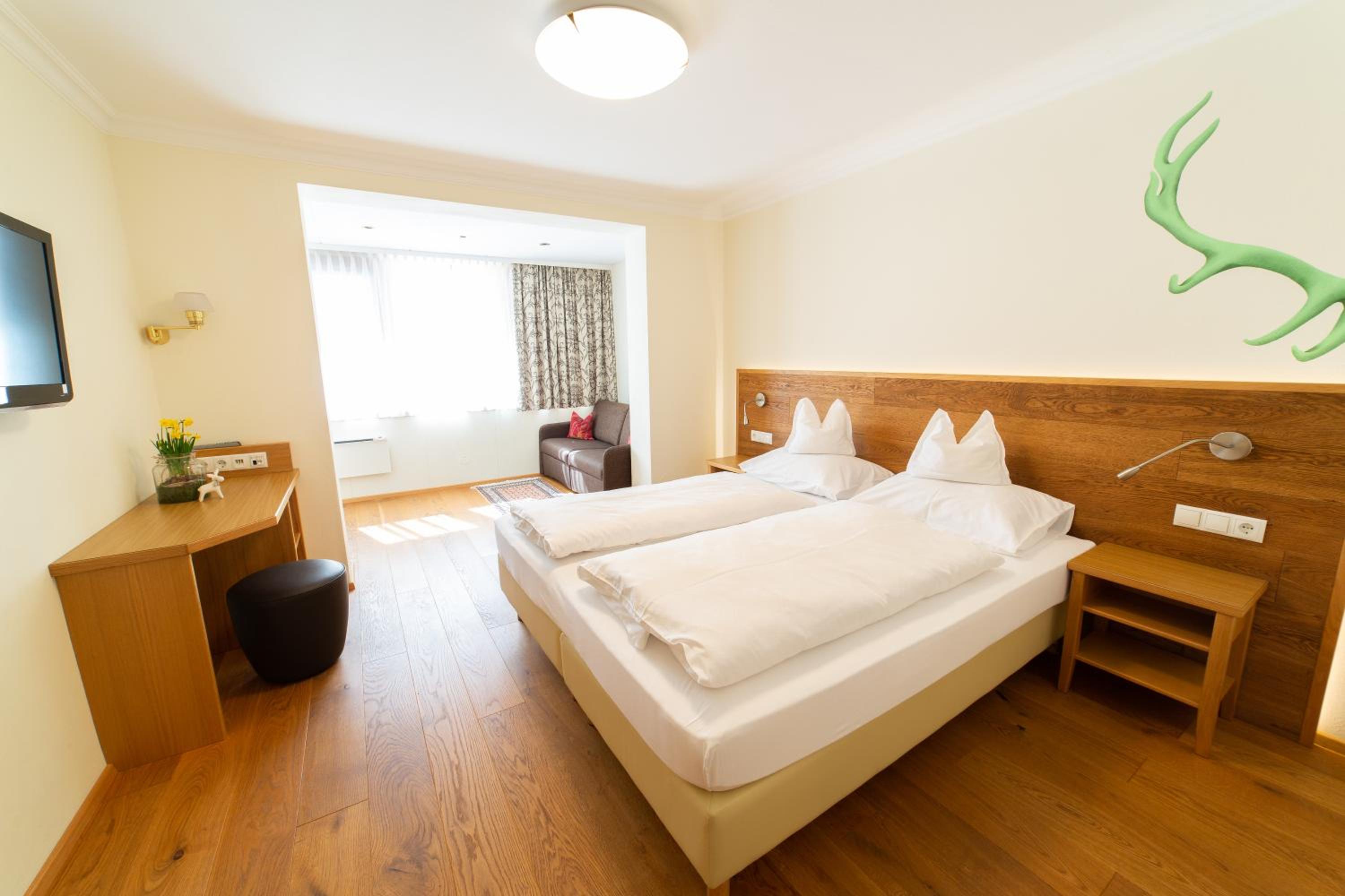One-Bedroom Apartment (2 - 4 Adults) - Photo 8