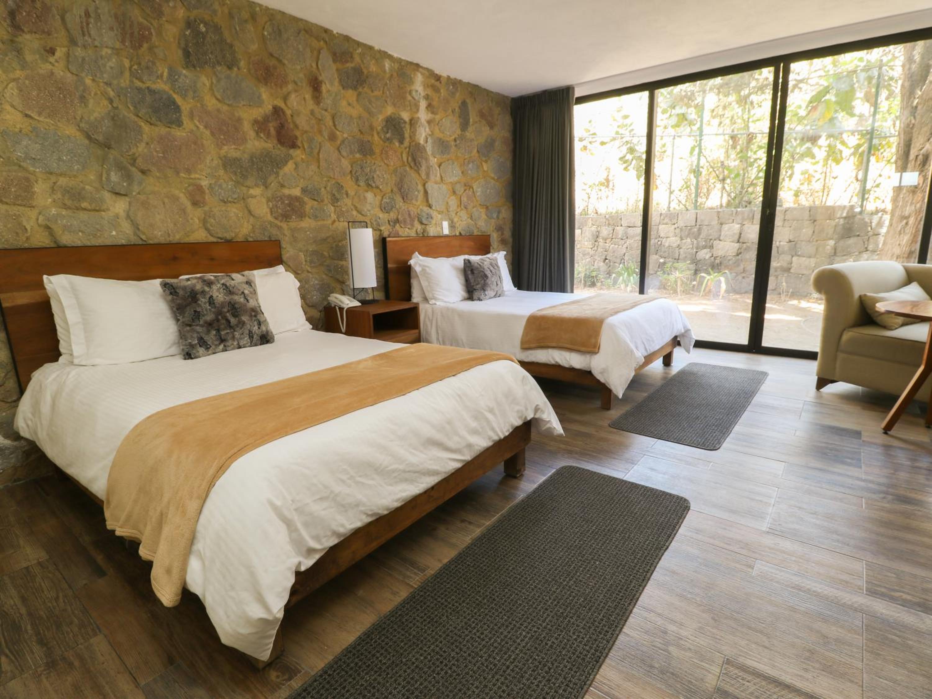 Deluxe Double Room with Two Double Beds - Photo 1