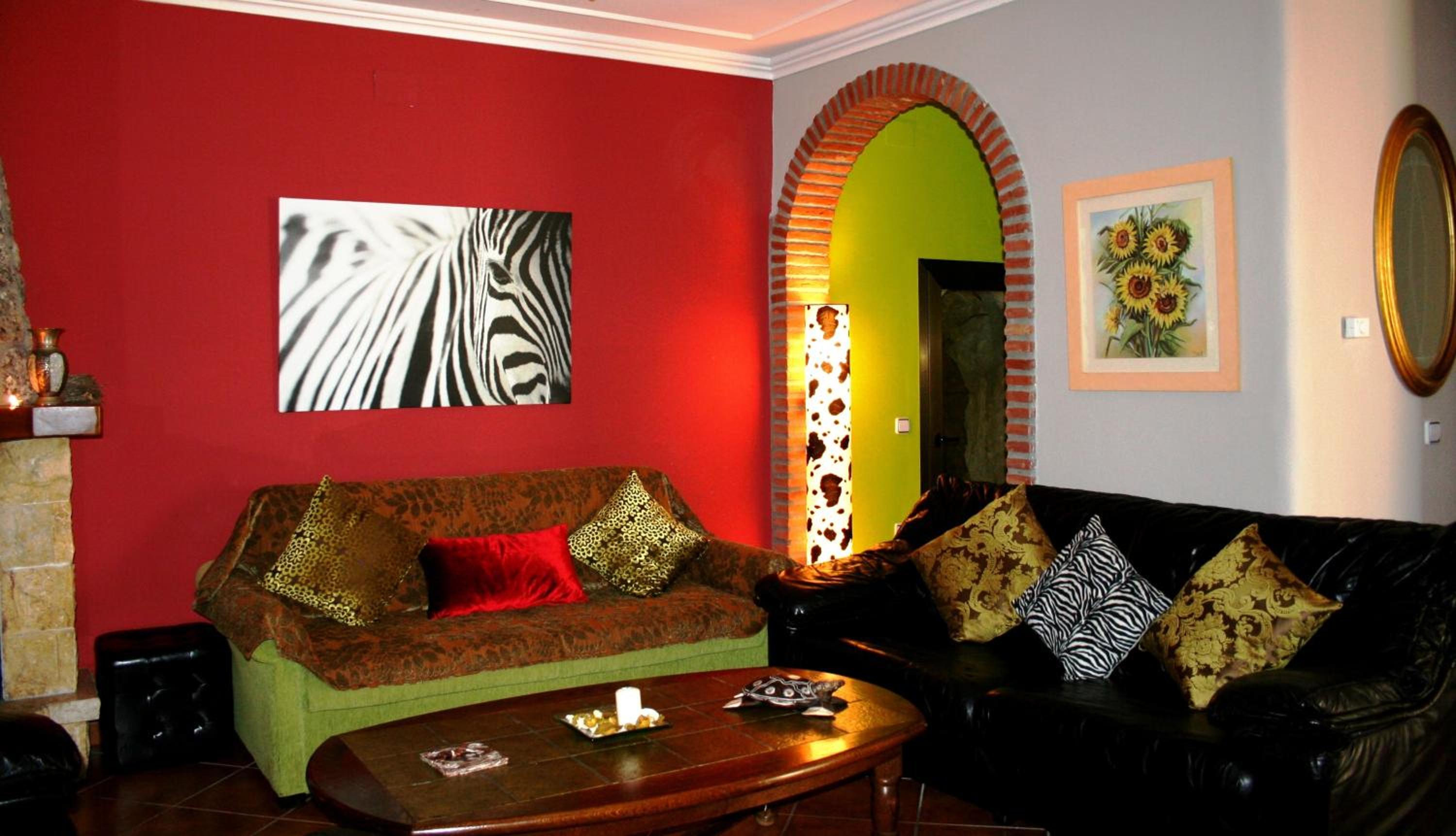 Two-Bedroom House (2-6 Adults) - Photo 246