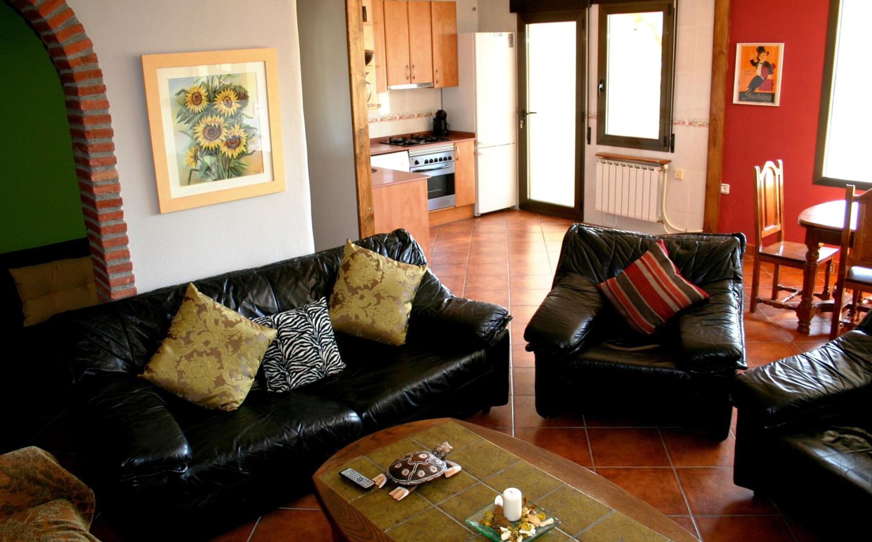 Two-Bedroom House (2-6 Adults) - Photo 179
