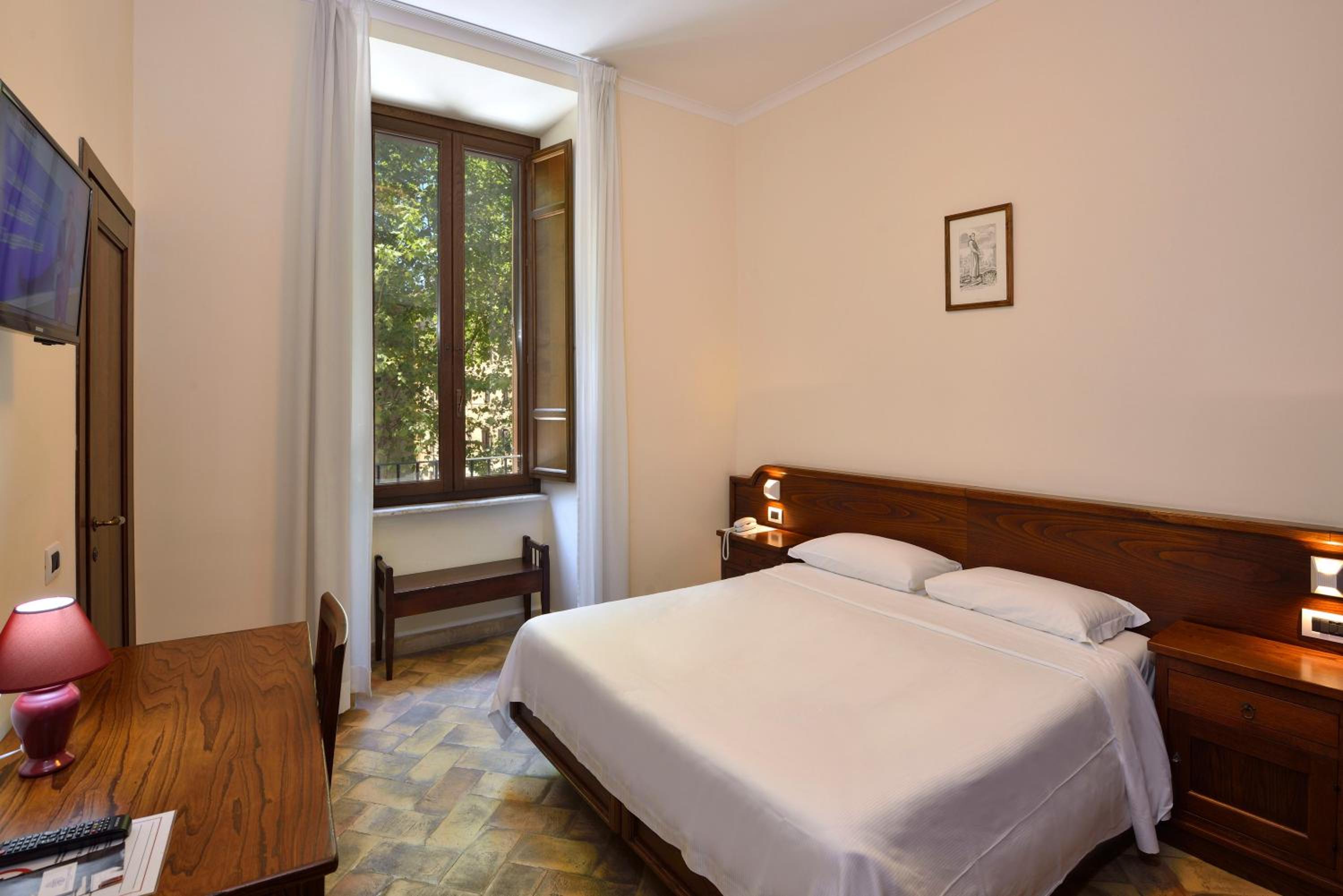 Double or Twin Room photo 2