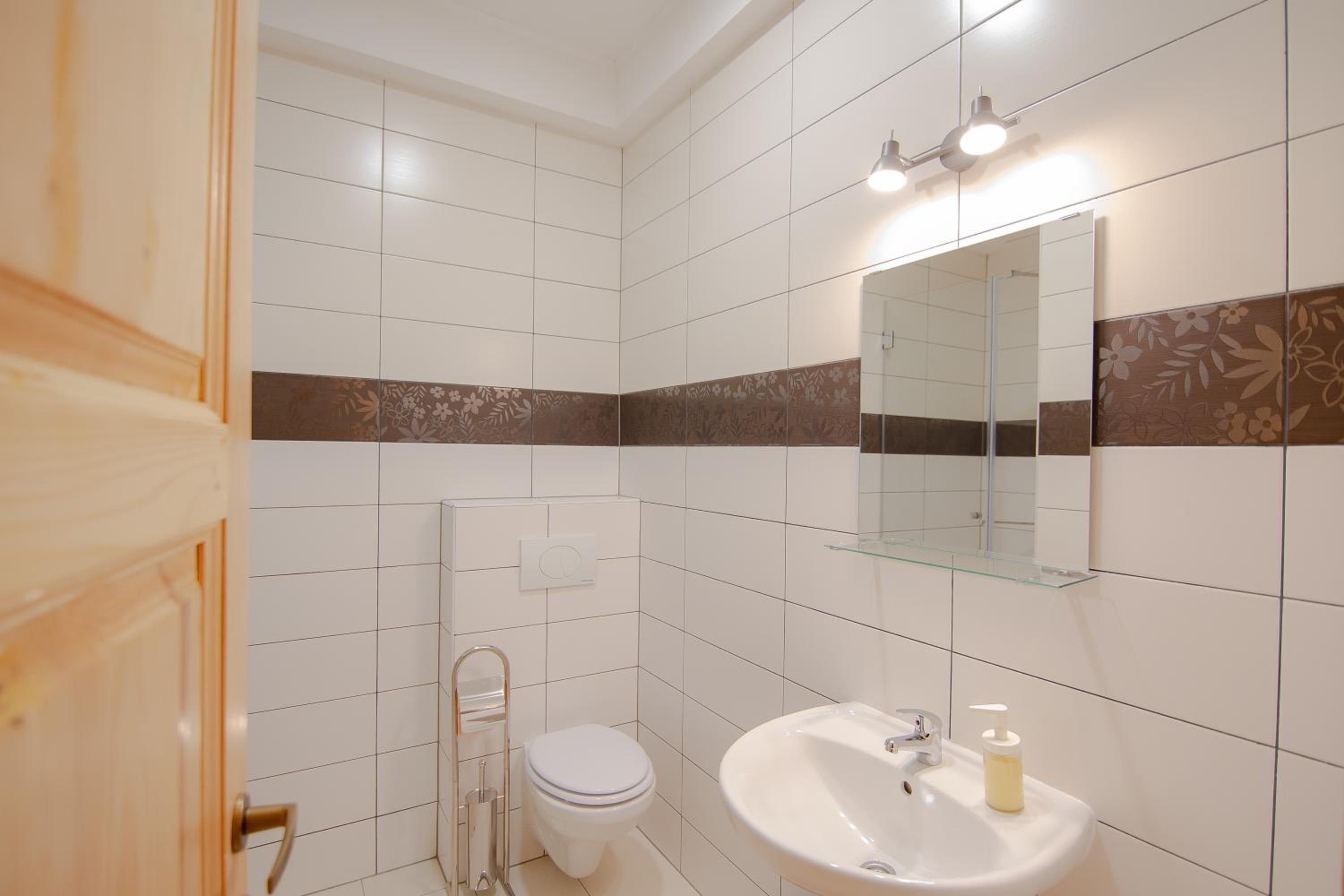 Apartment - Ground Floor photo 3