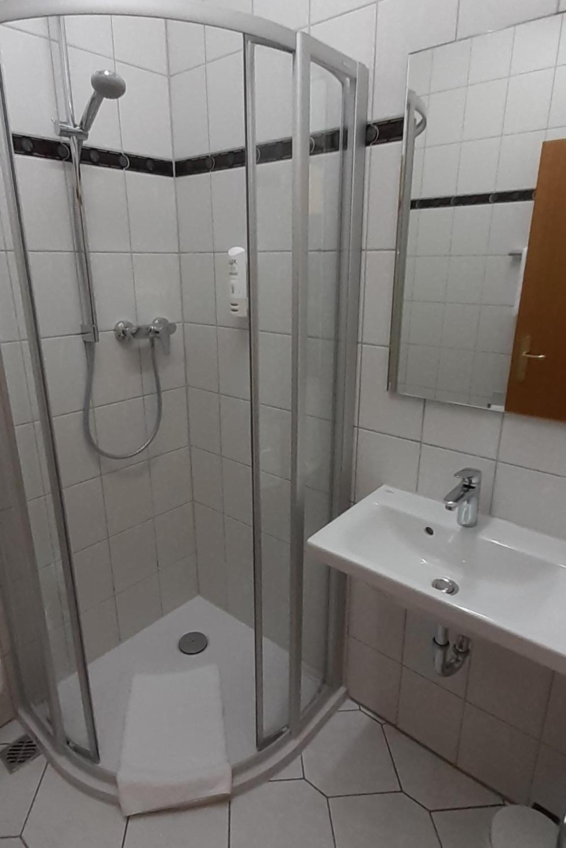 Double Room - Photo 3