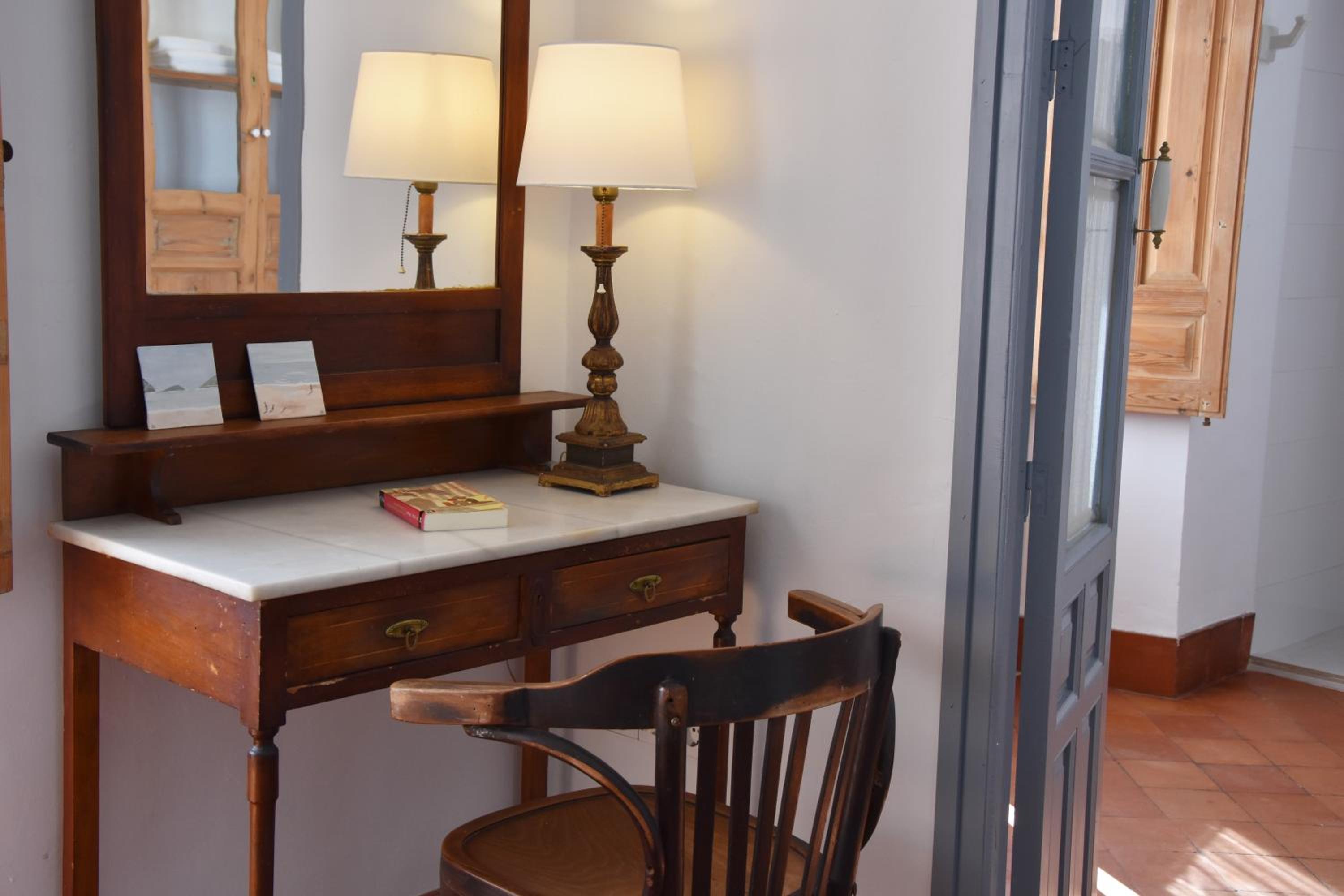 Superior Twin Room - Photo 6