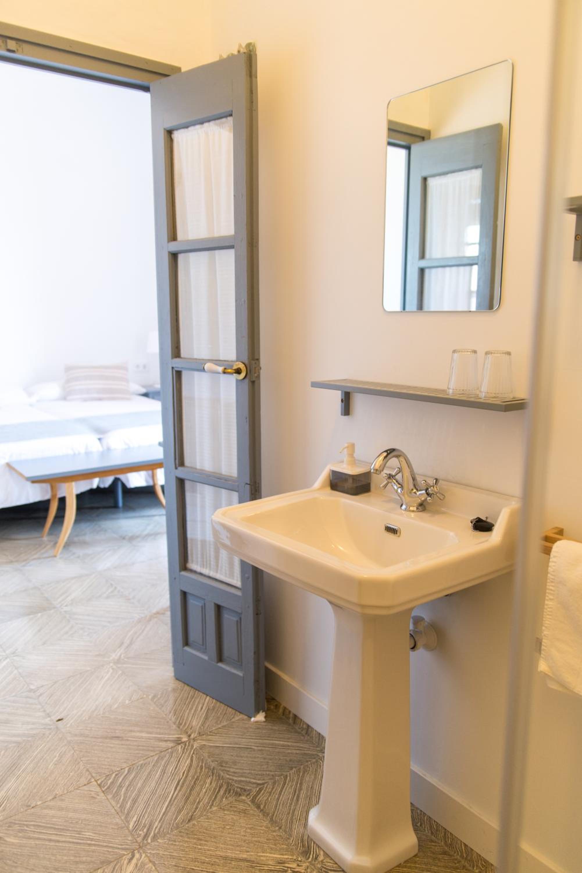 Superior Twin Room - Photo 22