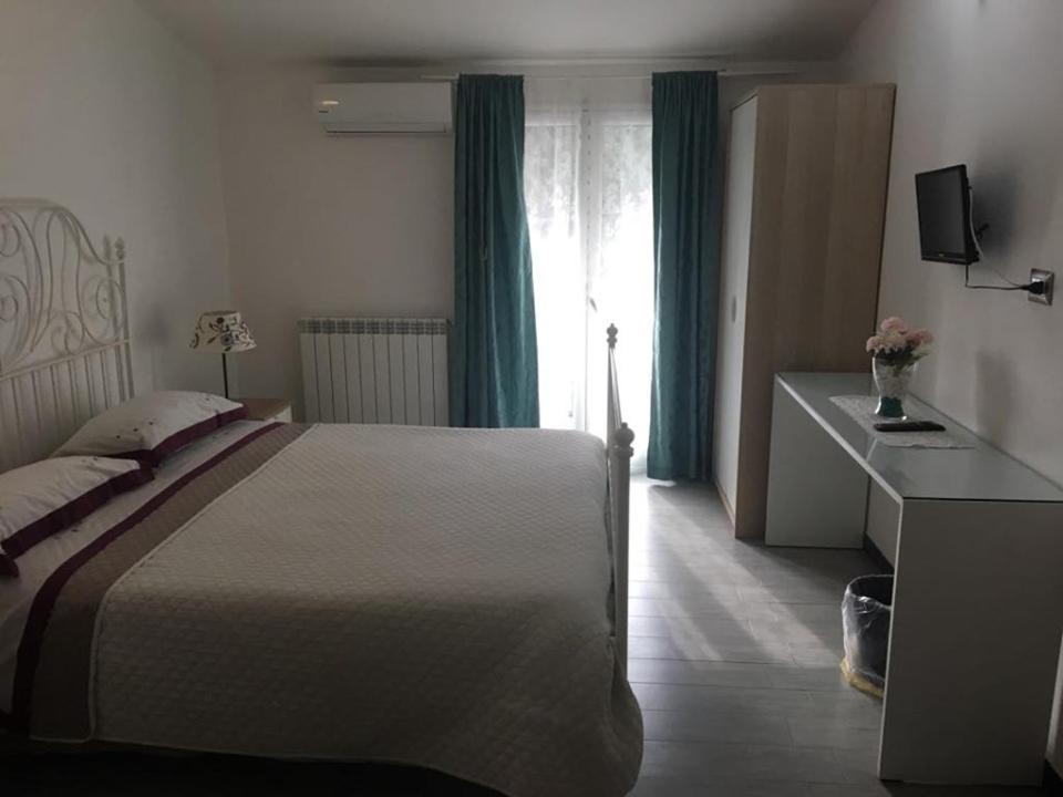 Budget Double Room photo 1