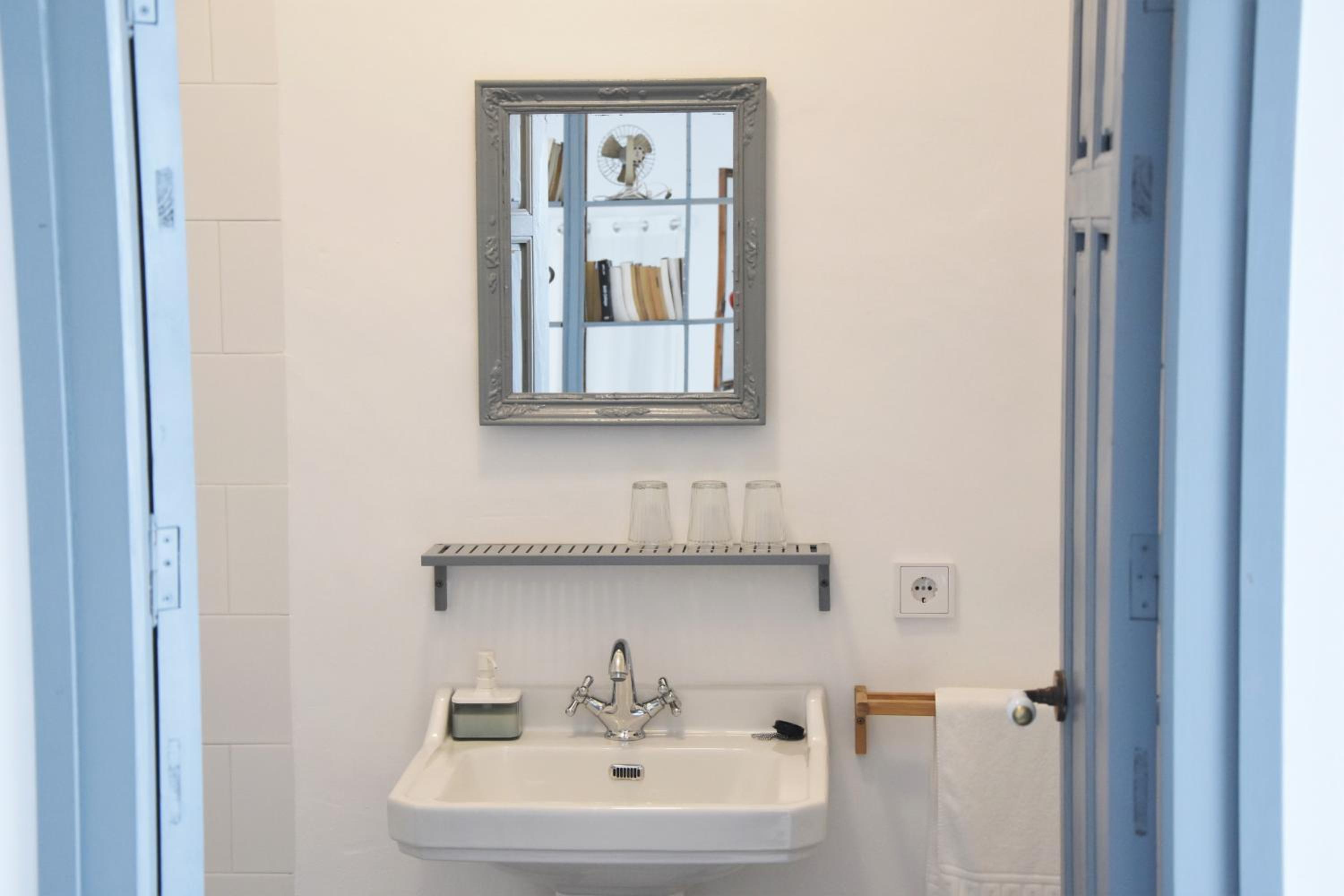 Triple Room with Shower photo 3