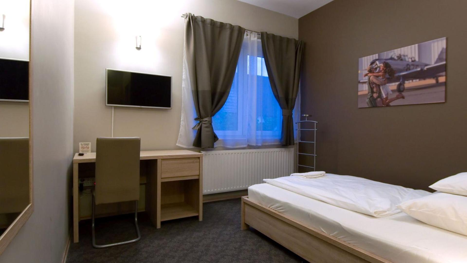 Double Room (1 Adult + 1 Child) photo 2