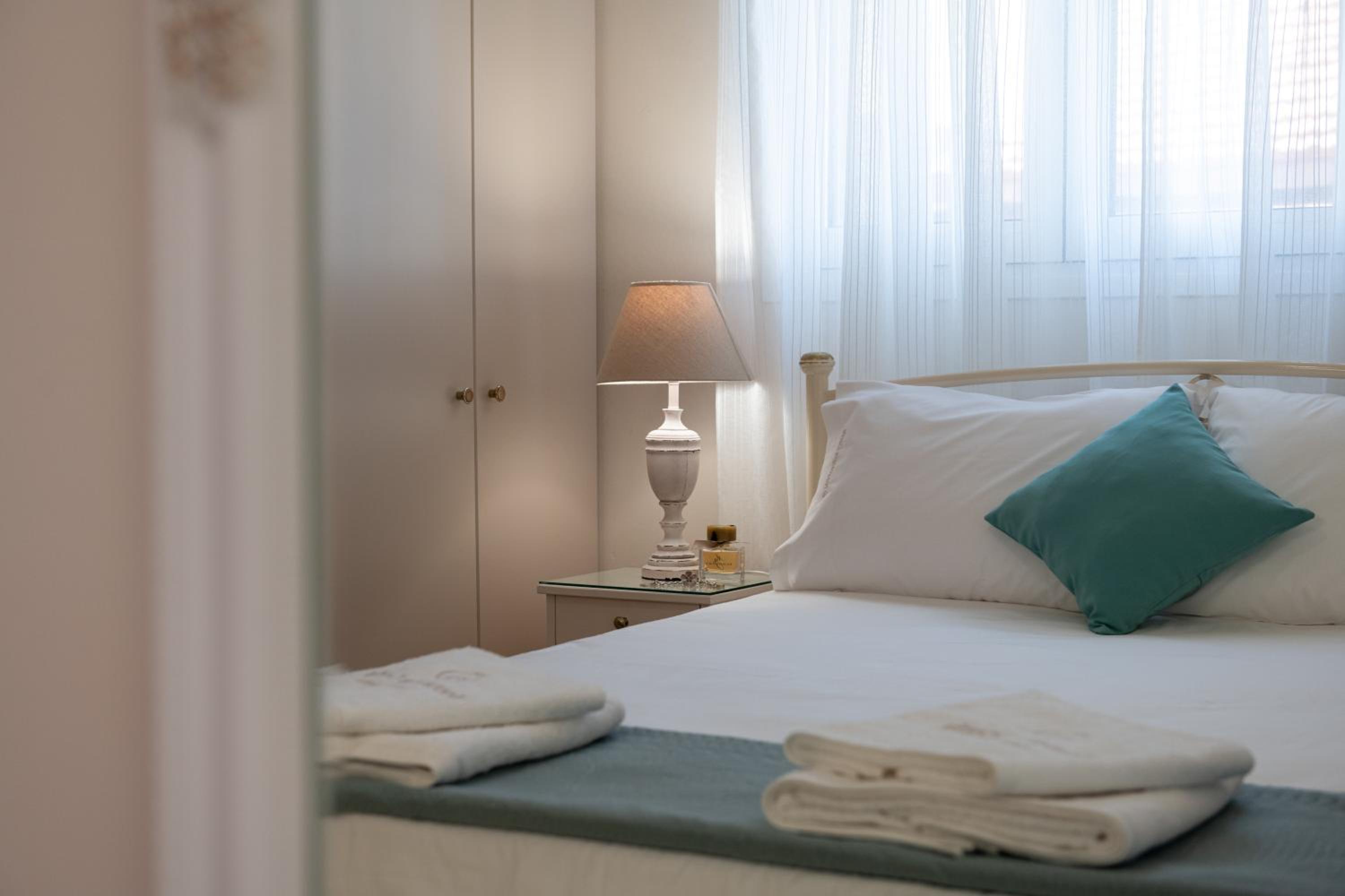 One-Bedroom Apartment - Photo 17