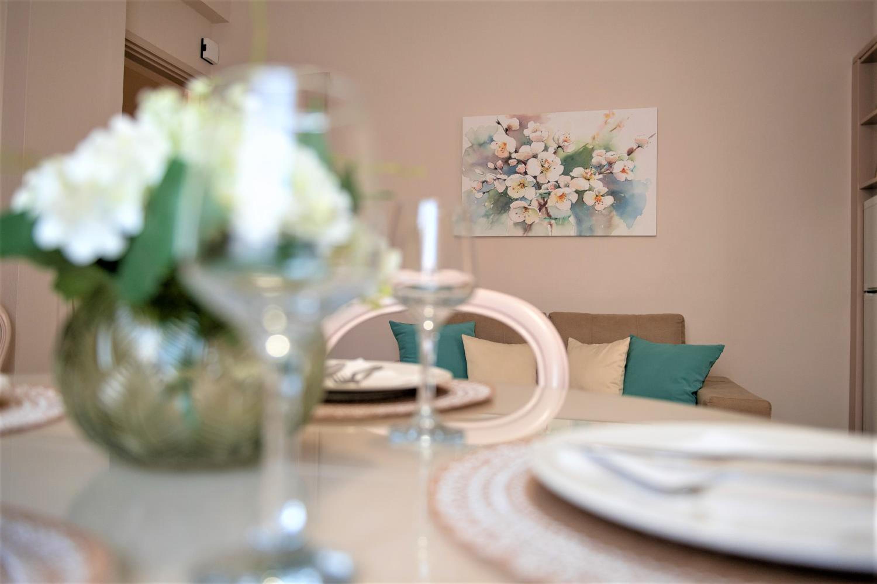 One-Bedroom Apartment - Photo 37