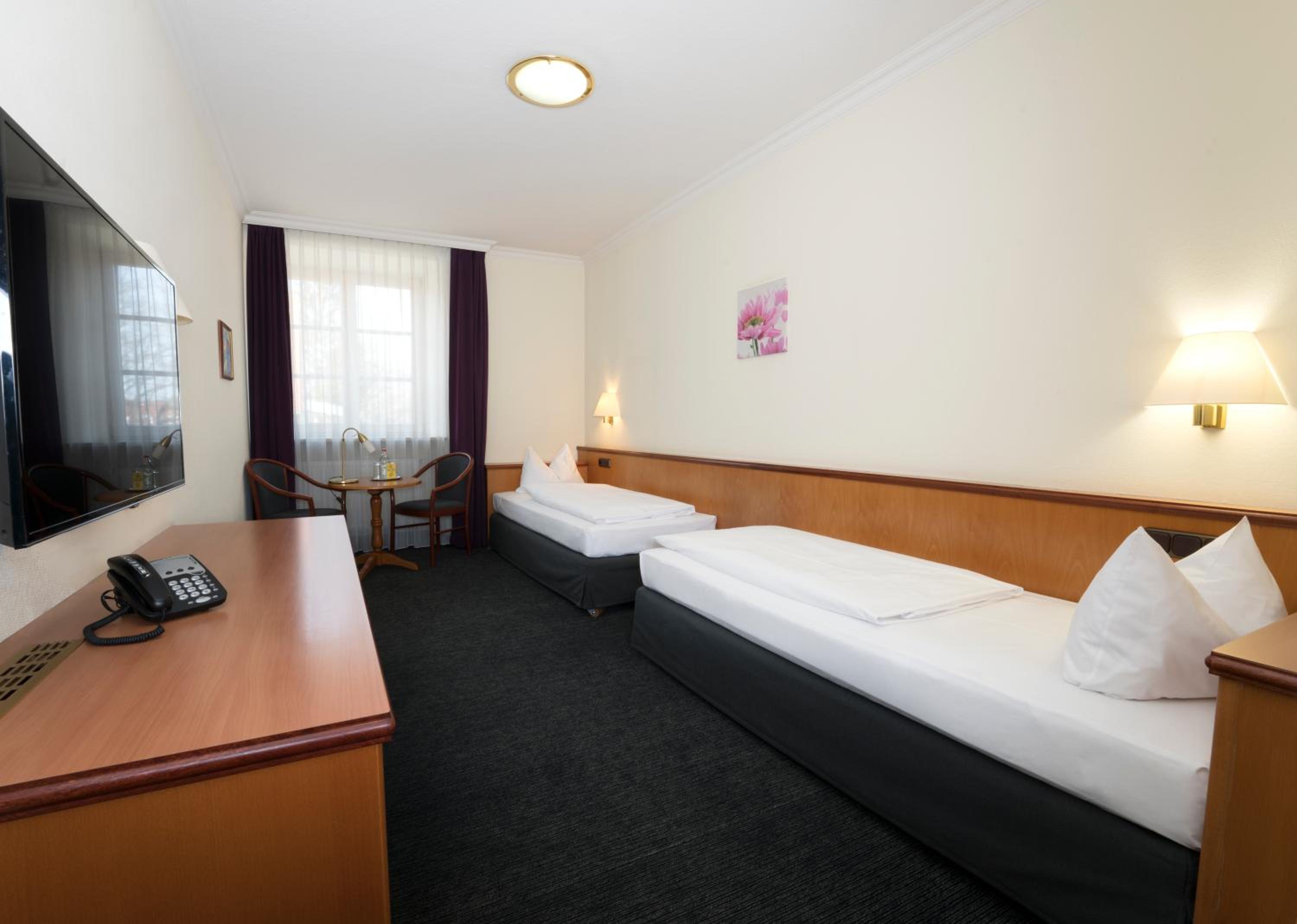 Double Room - Photo 6