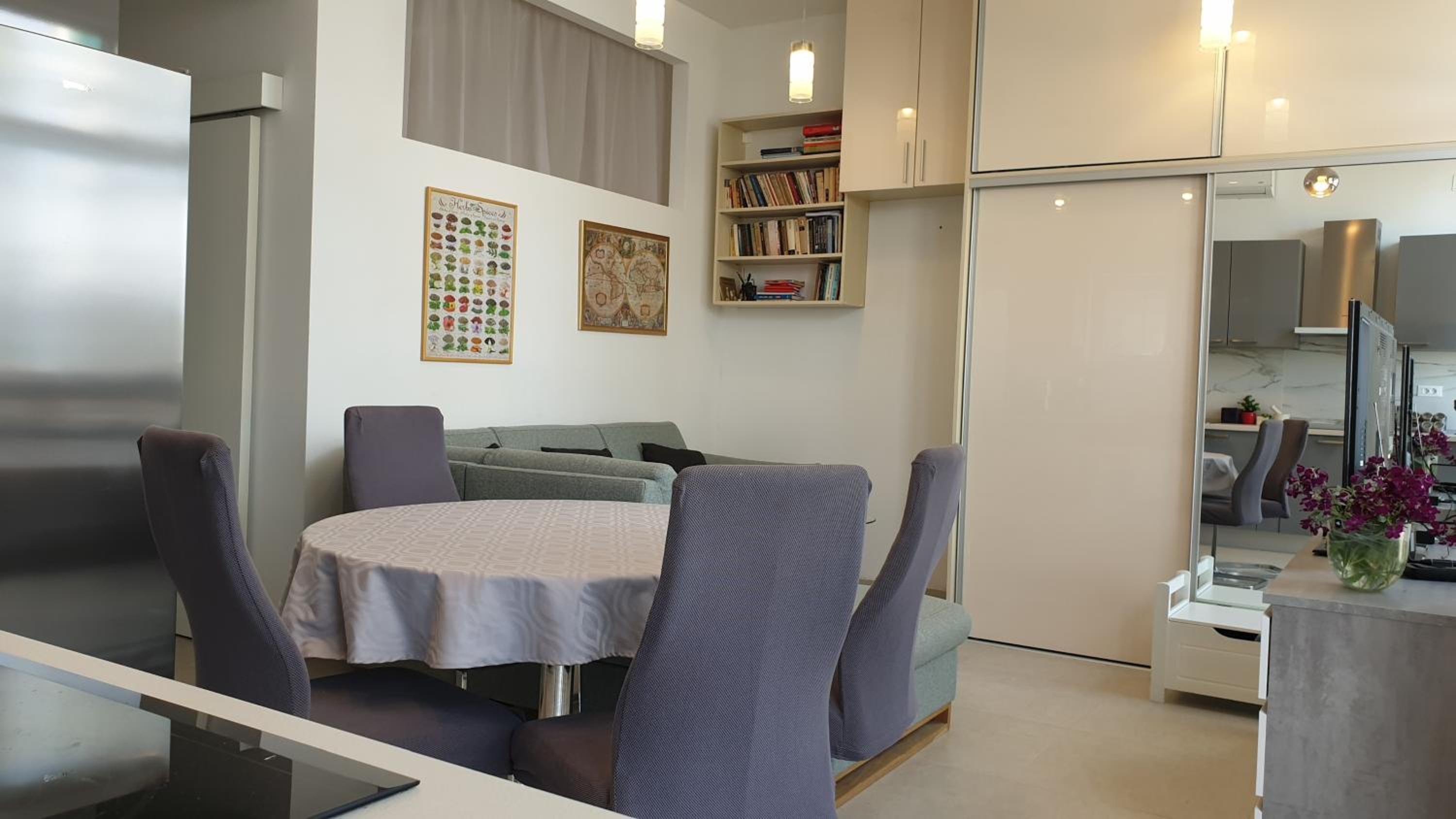 One-Bedroom Apartment photo 3