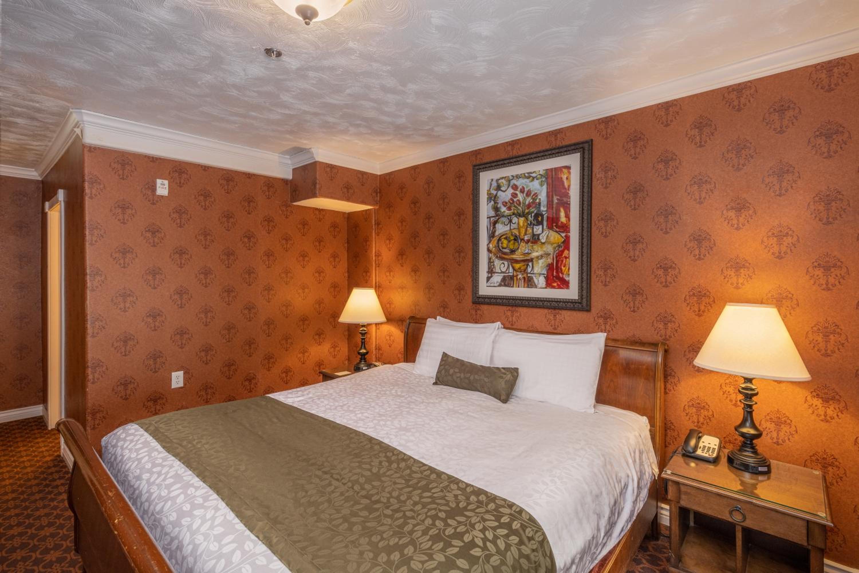King Room - No Pets photo 1
