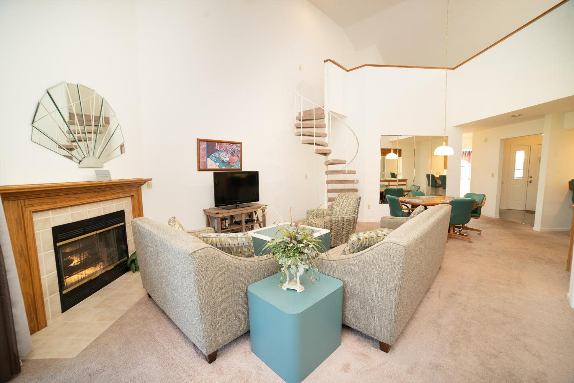 Three-Bedroom Apartment - Loft