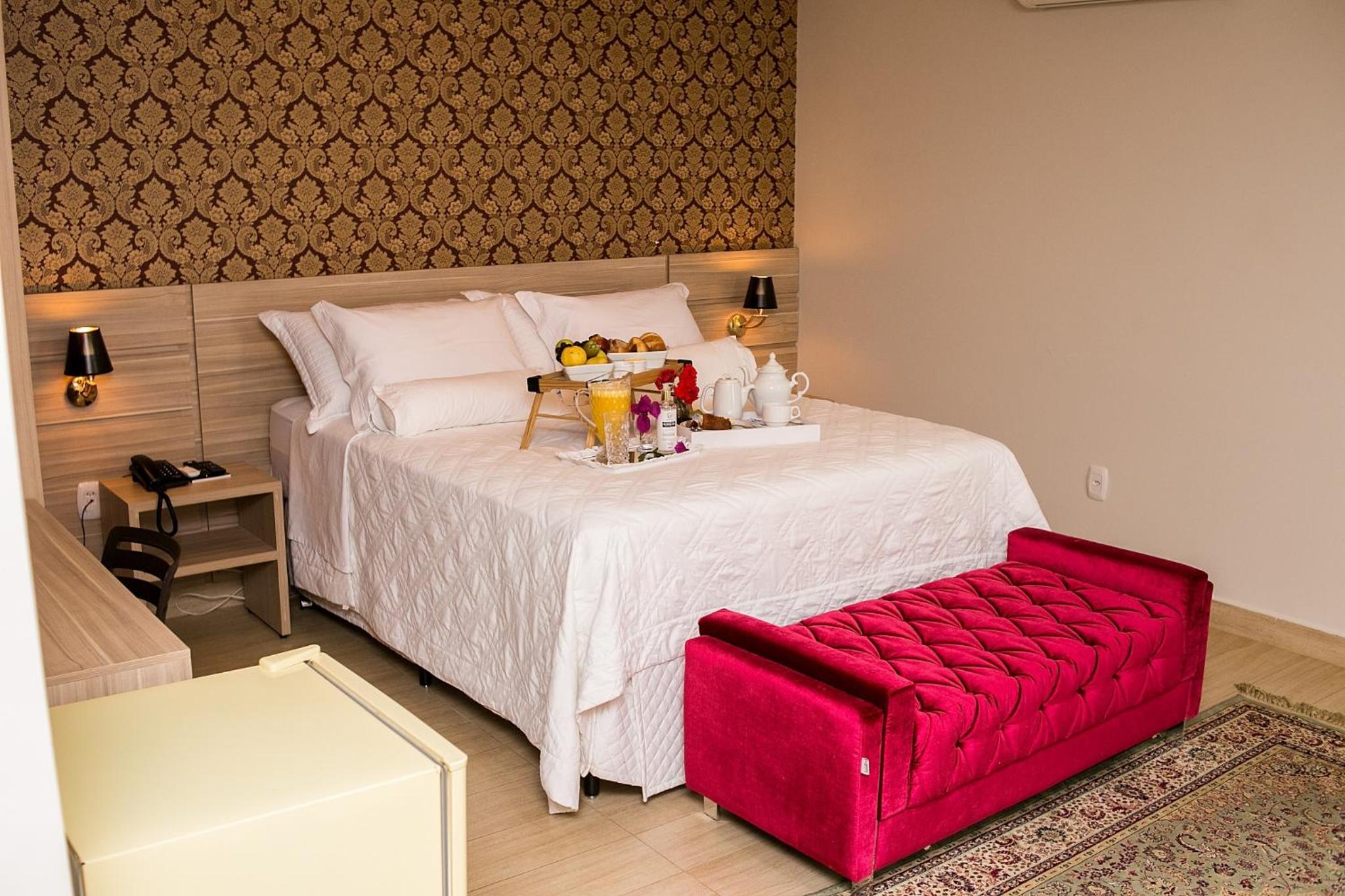 King Suite with Spa Bath photo 1