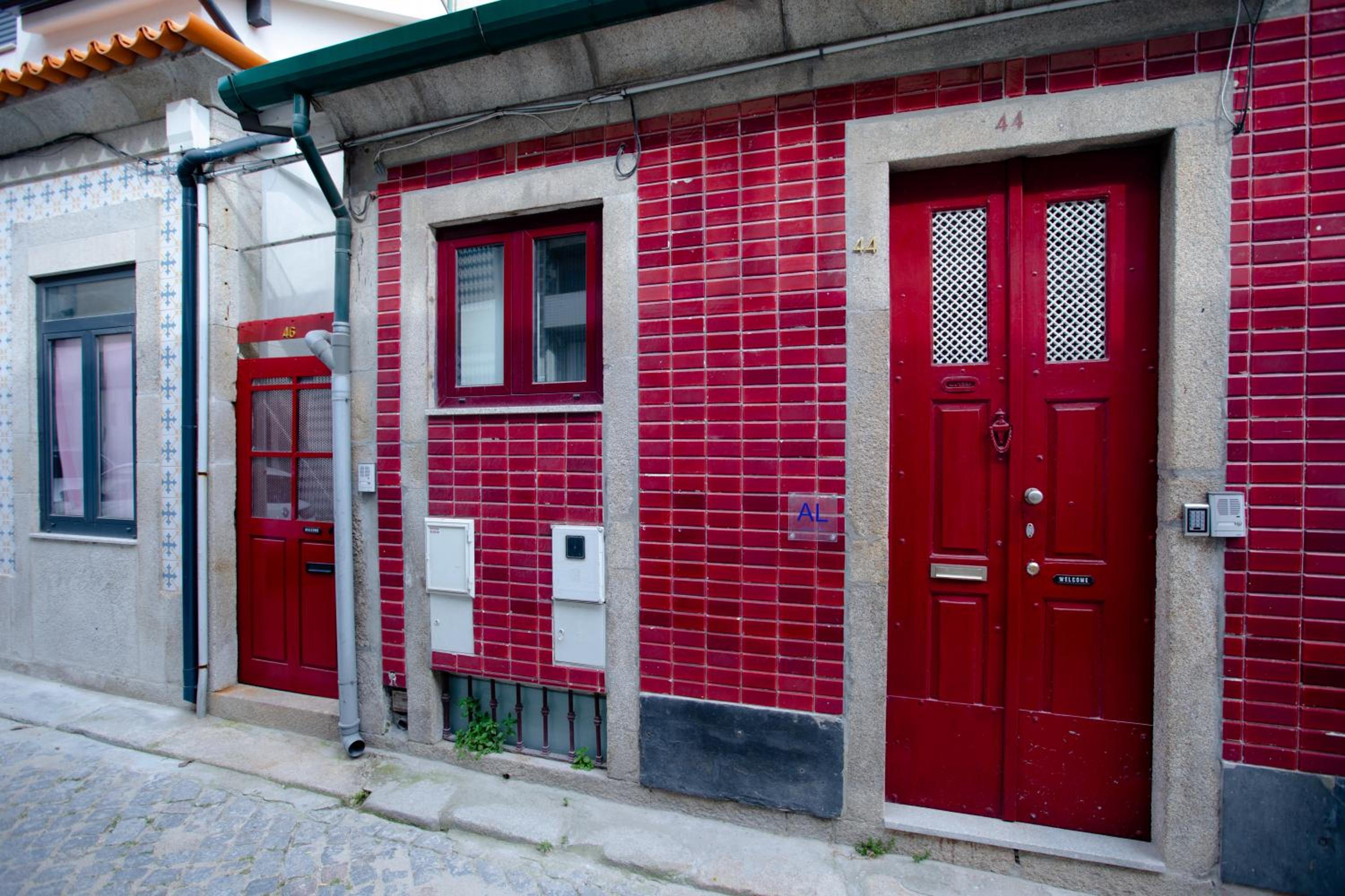 Two-Bedroom House - Photo 10