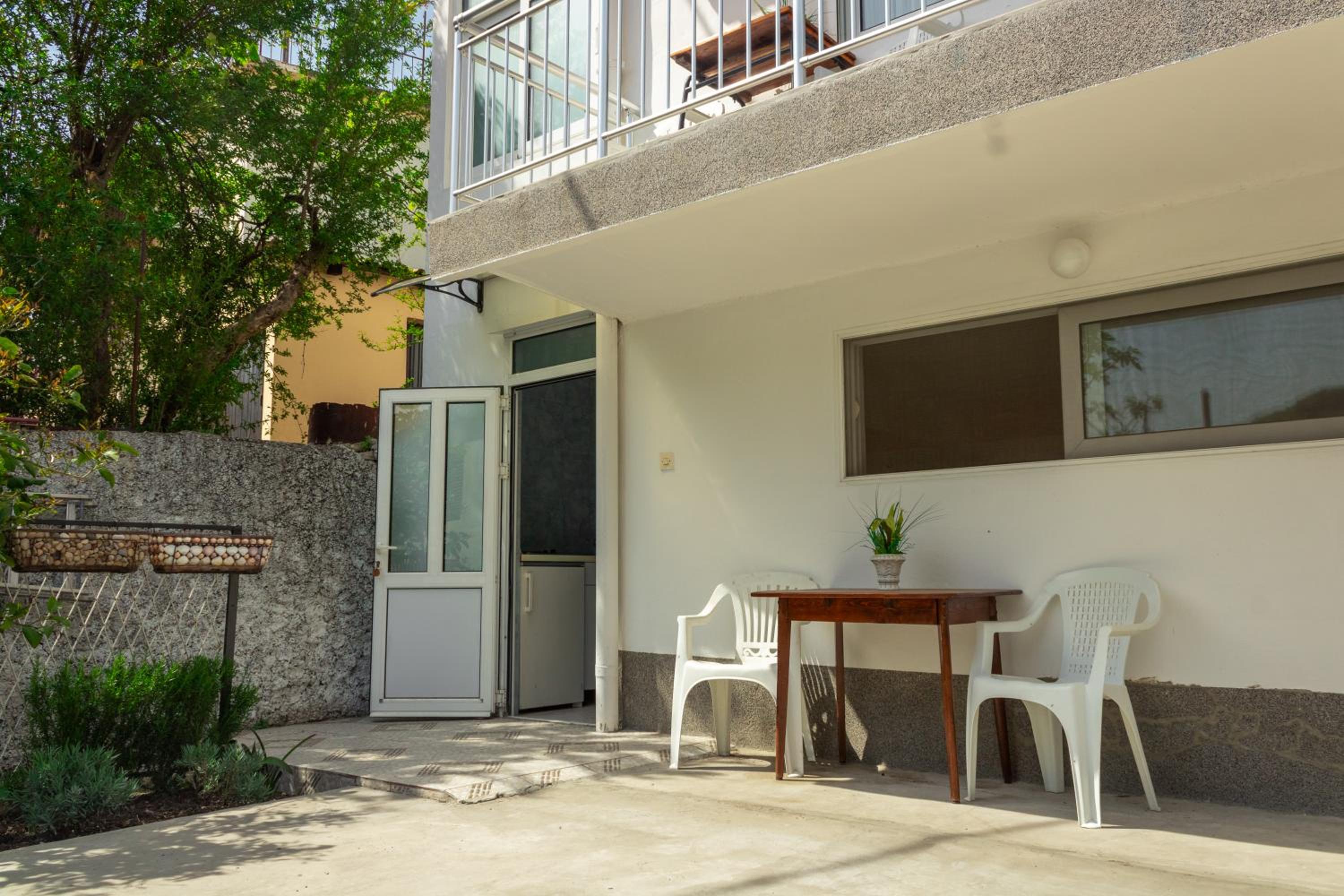 Studio with Terrace