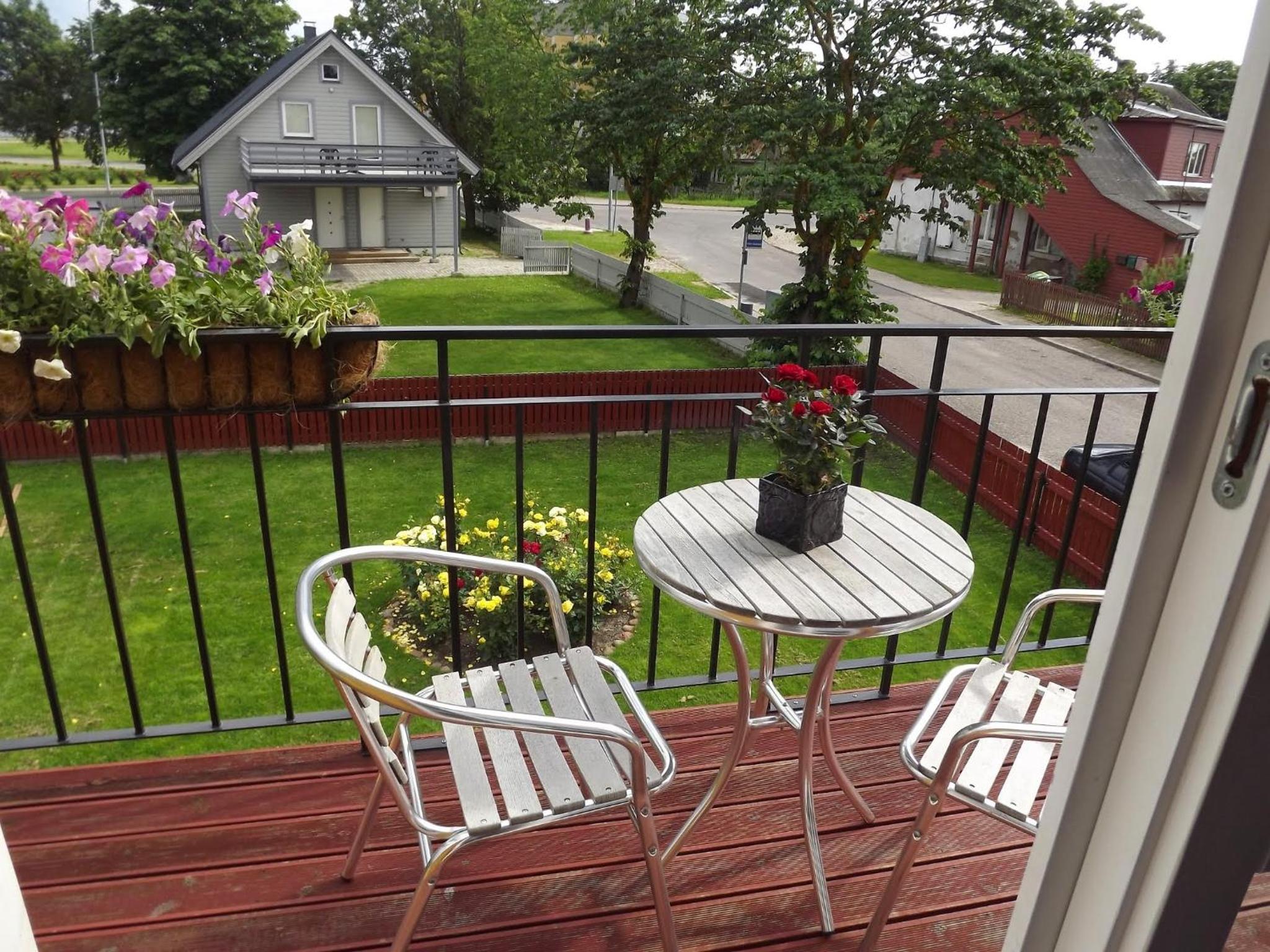 Apartment with Balcony photo 2