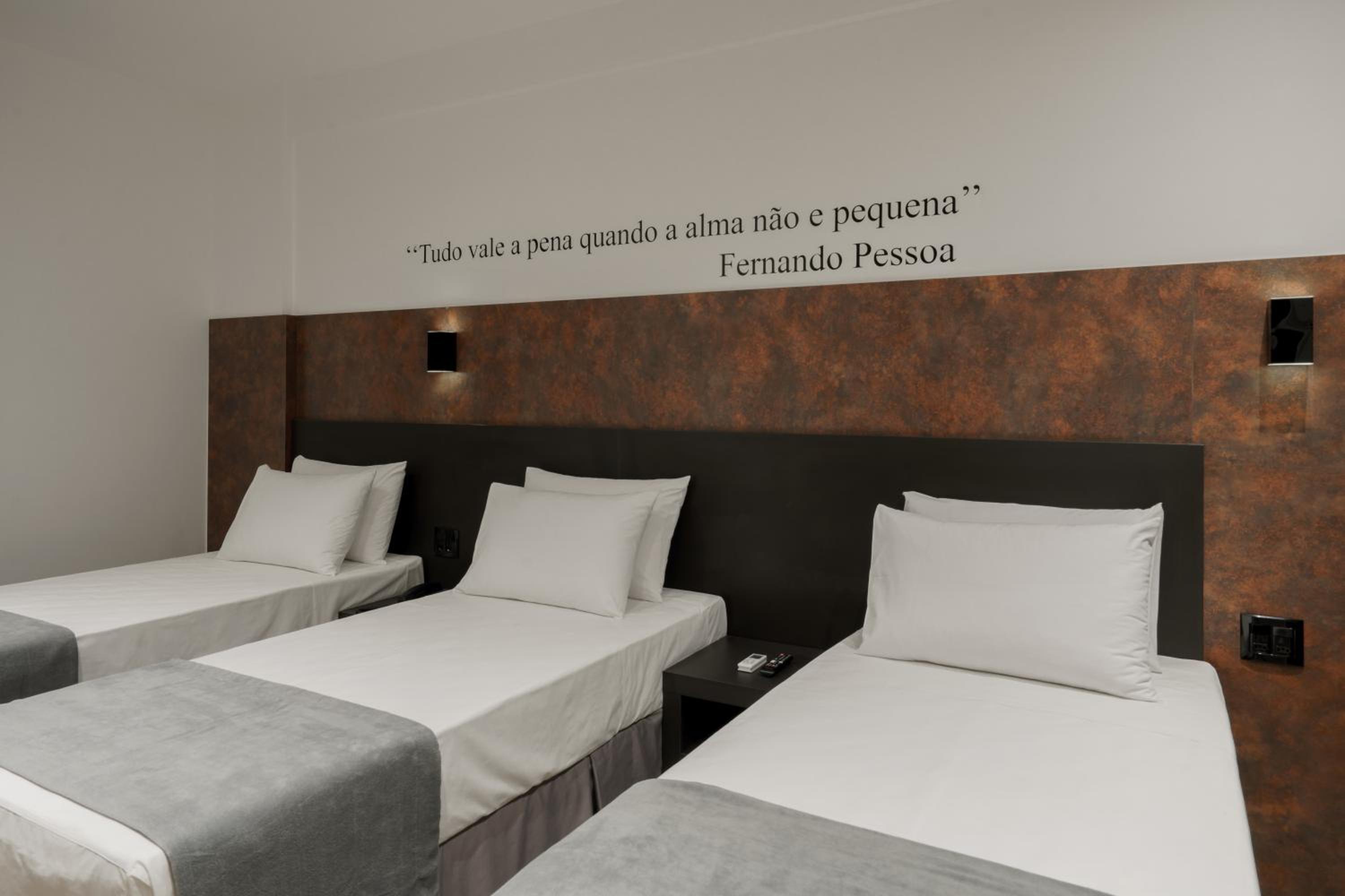 Deluxe Triple Room - Photo 1