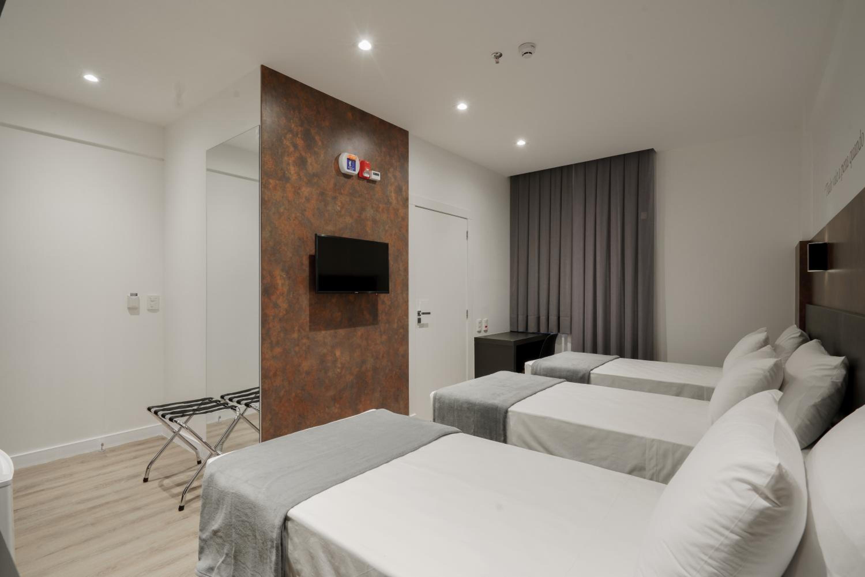 Deluxe Triple Room - Photo 3