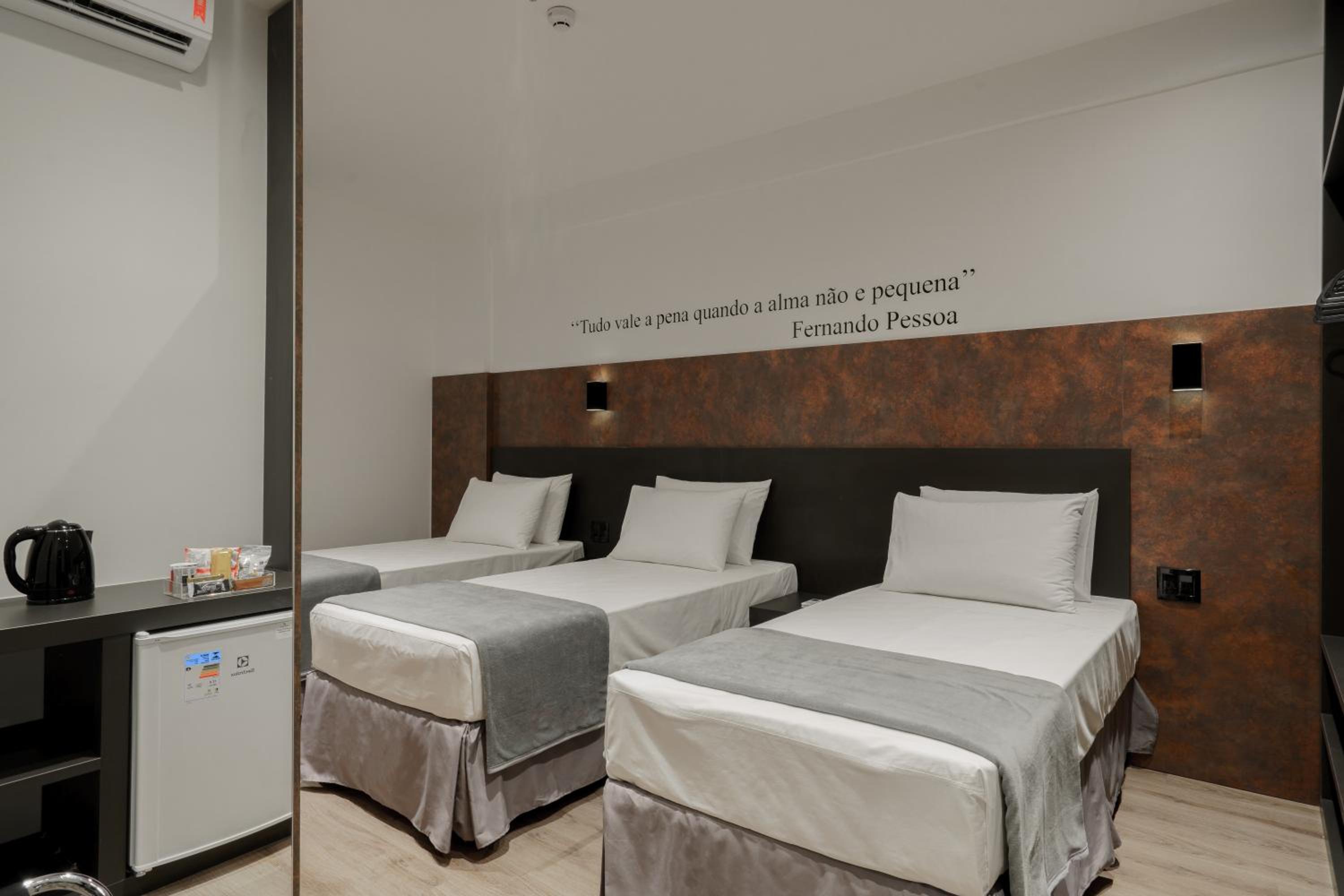 Deluxe Triple Room - Photo 2
