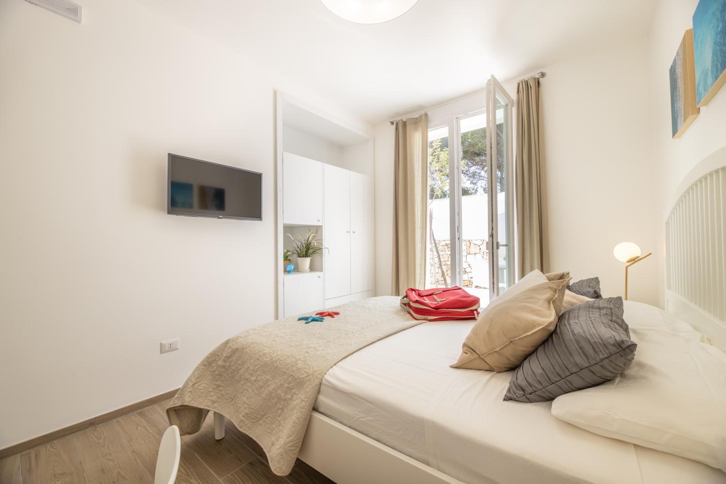 Double Room - Photo 11