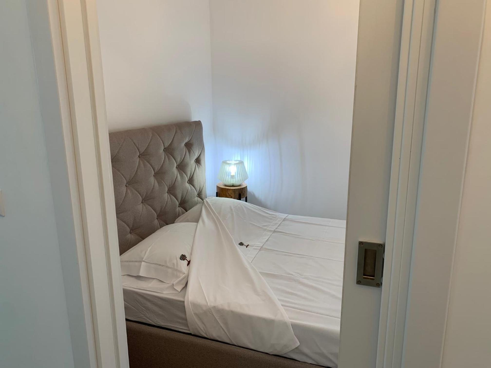 One-Bedroom House photo 1