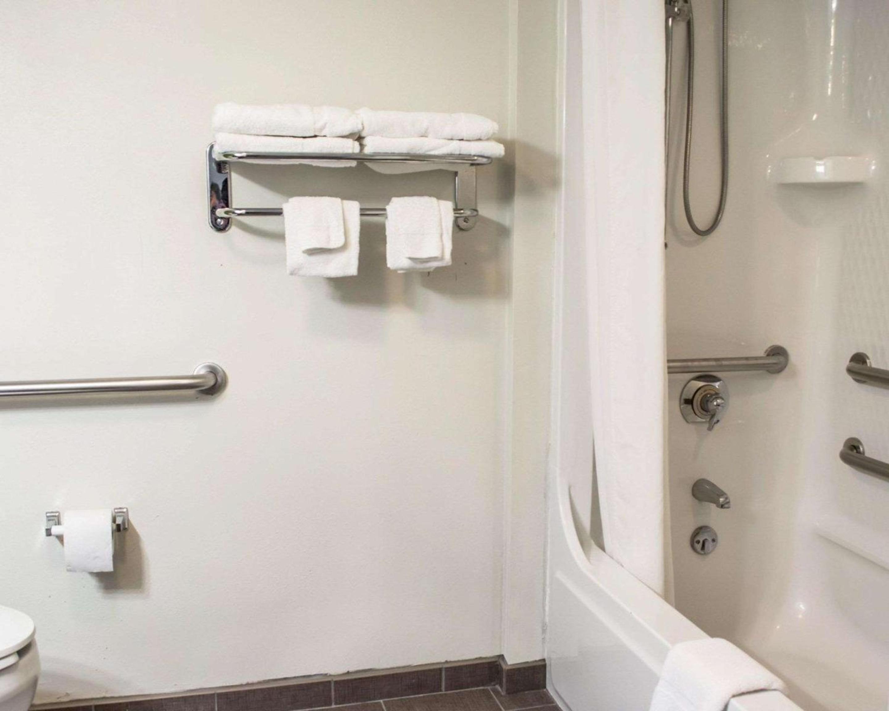 Queen Room - Disability Access/Non-Smoking - Photo 3