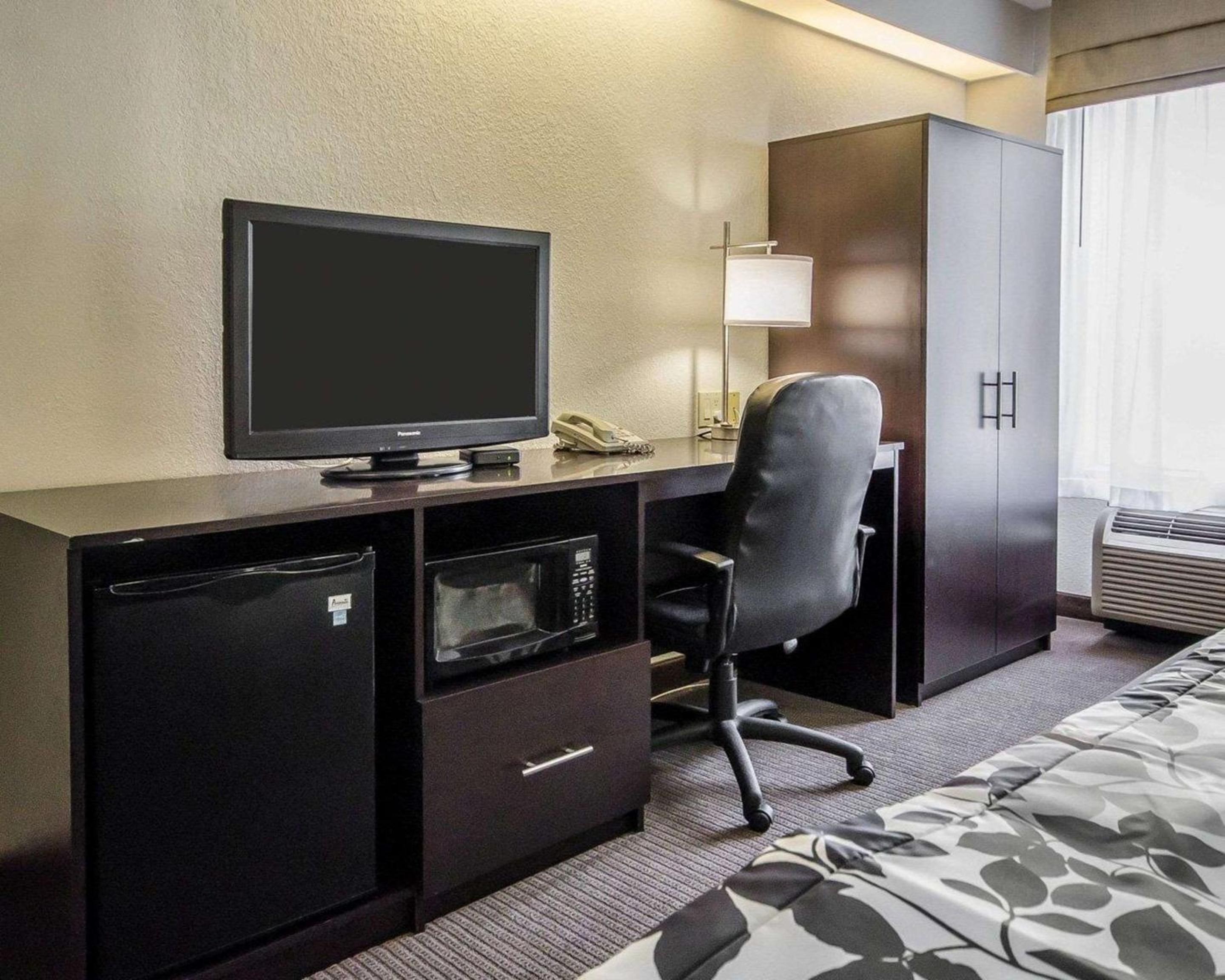 Double Room with Two Double Beds - Photo 3