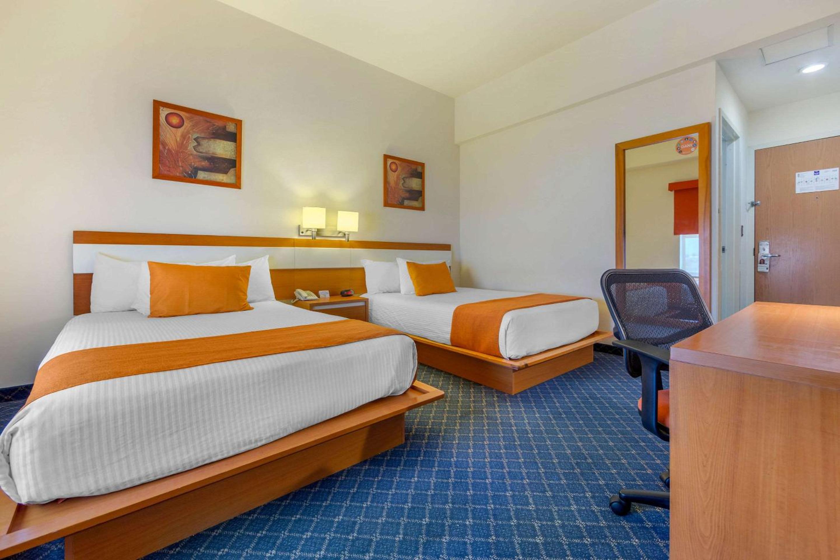 Standard Twin Room photo 2