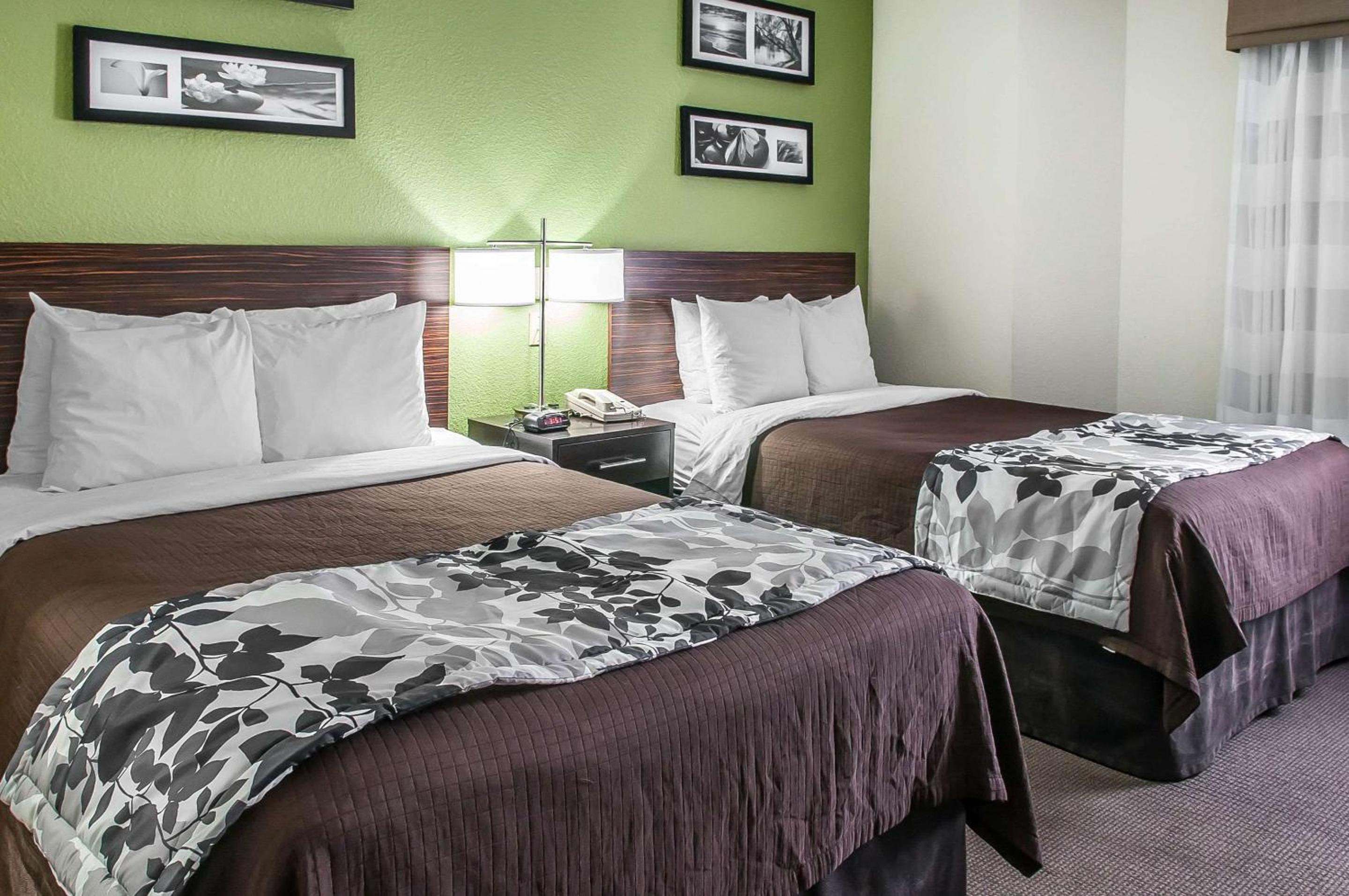 Double Room With Two Double Beds - Non-Smoking photo 2