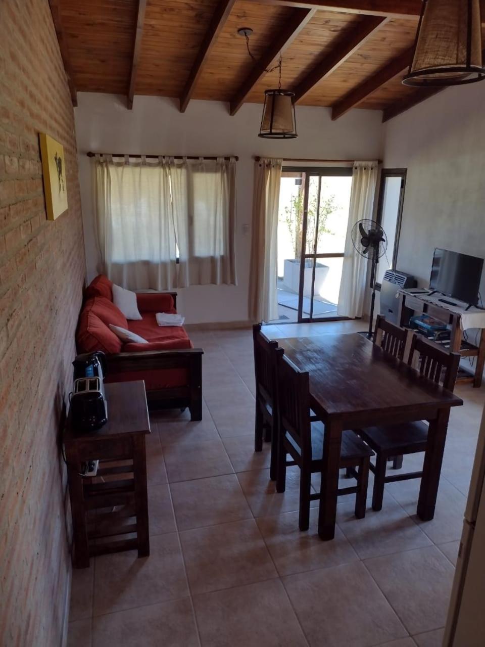 One-Bedroom House photo 3