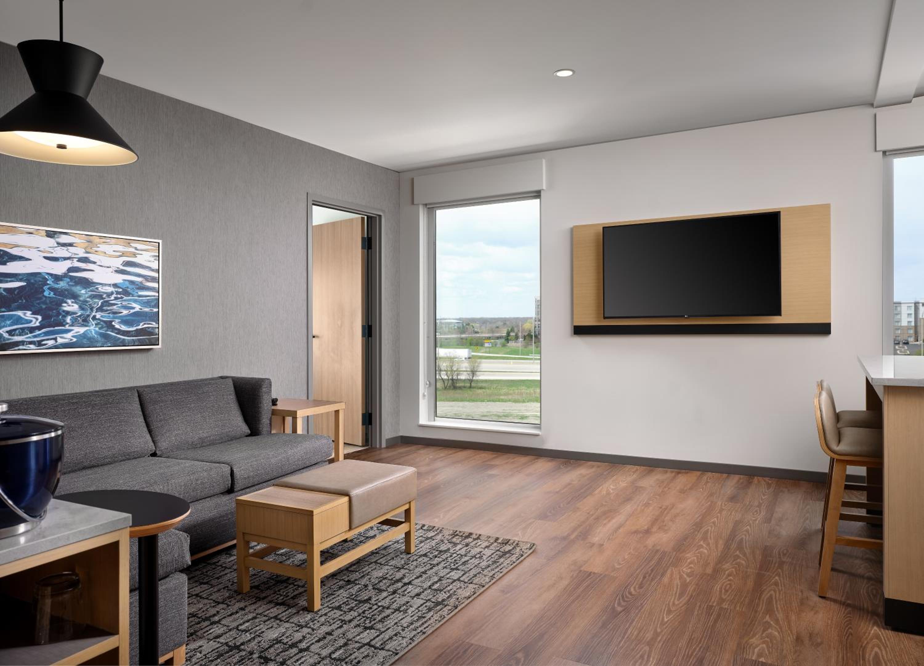 One-Bedroom King Suite with Kitchen and Sofa Bed - Photo 2