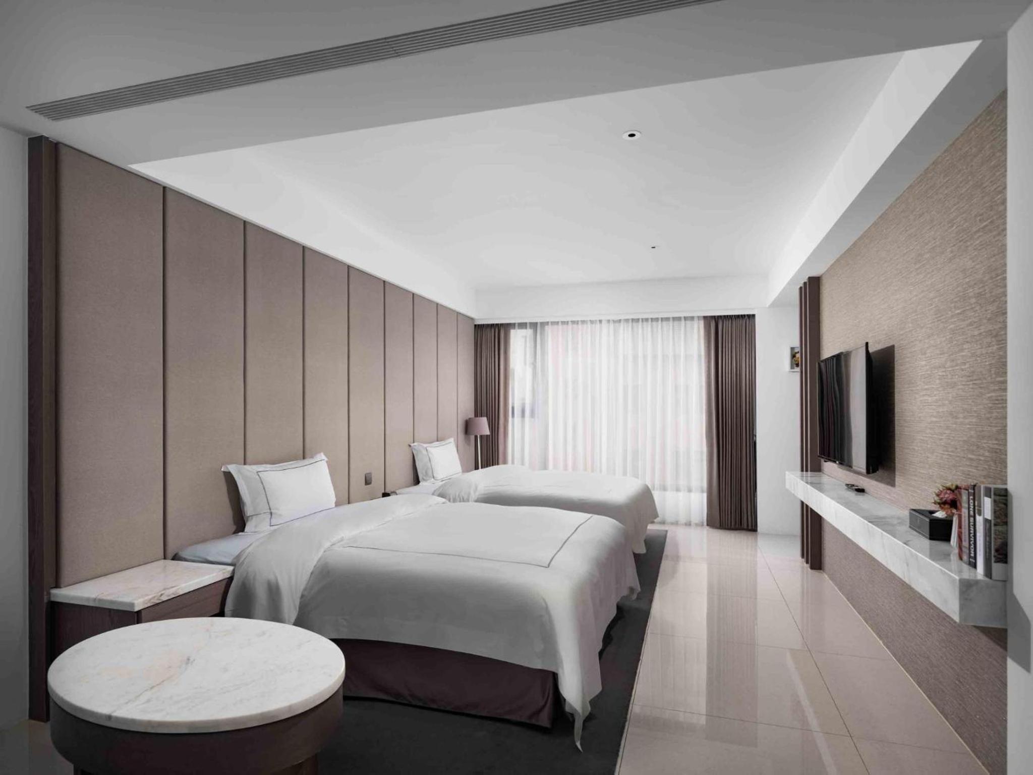 Classic Twin Room - Photo 6
