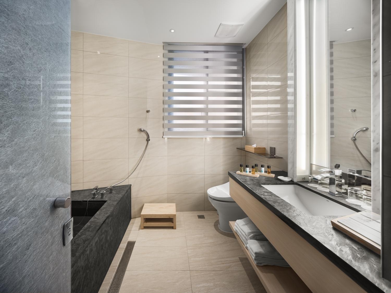 Japanese Quadruple Room photo 3