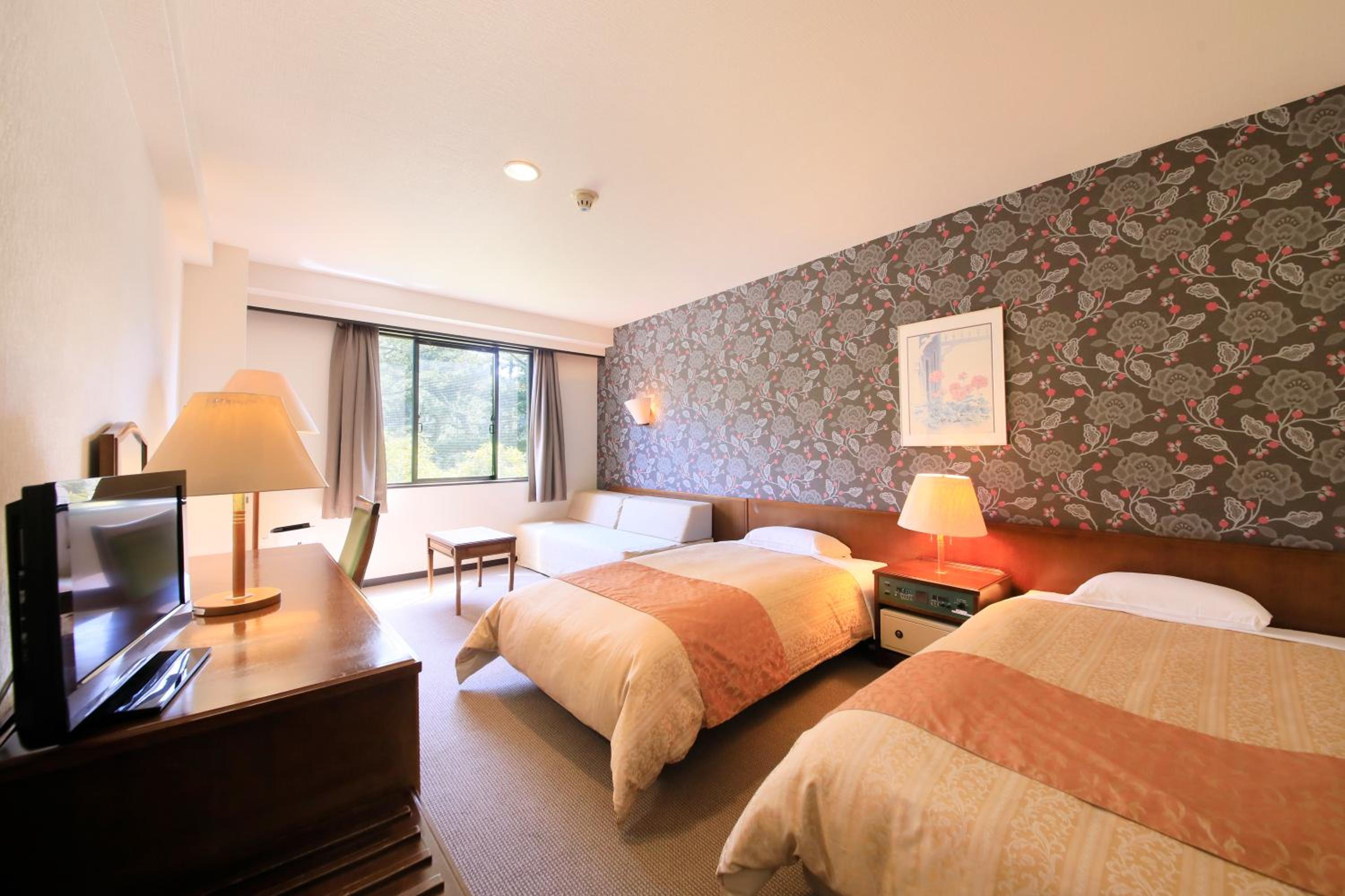 Economy Twin Room - Non-Smoking - Photo 7