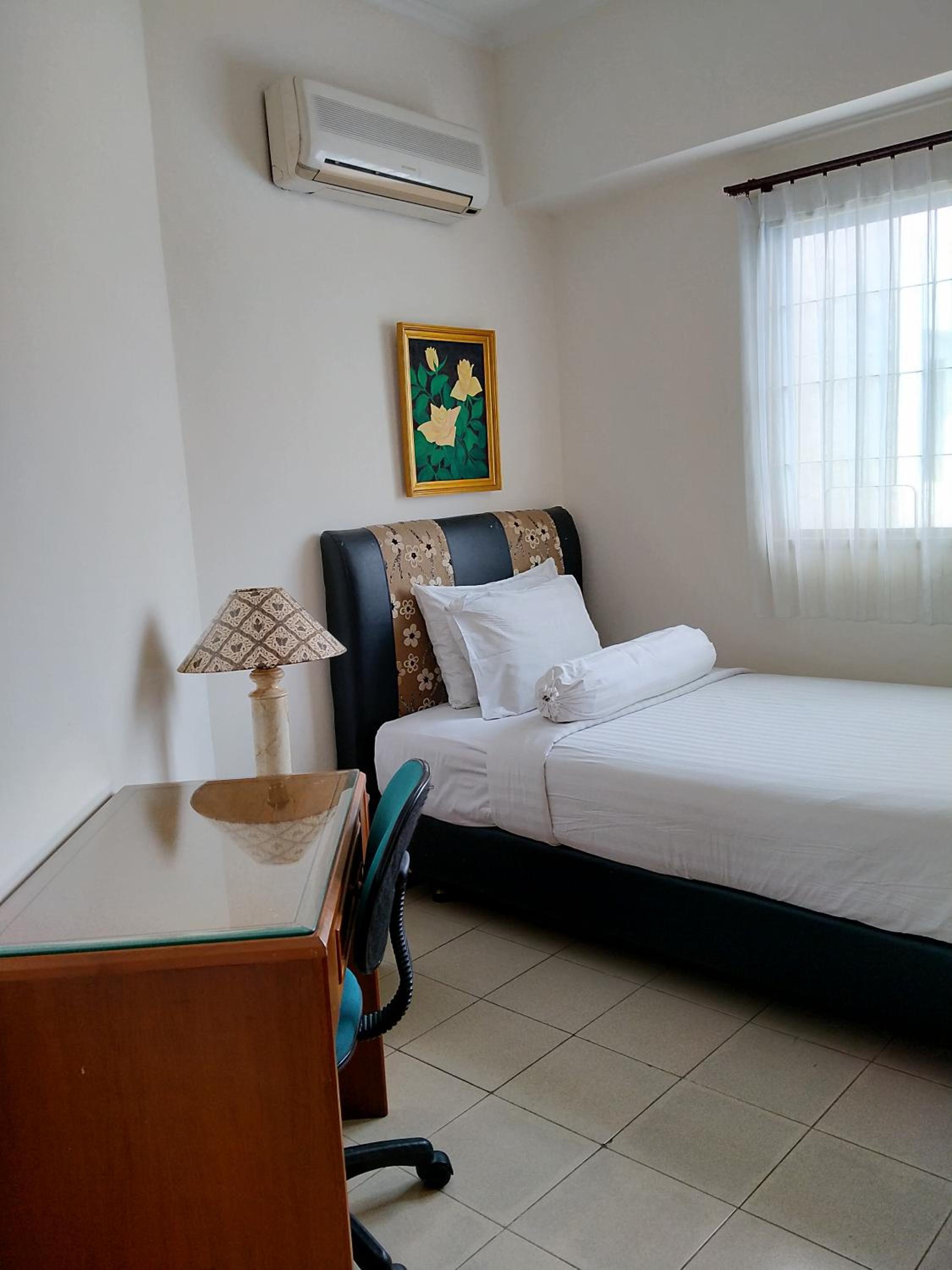 Two-Bedroom Suite - Photo 11