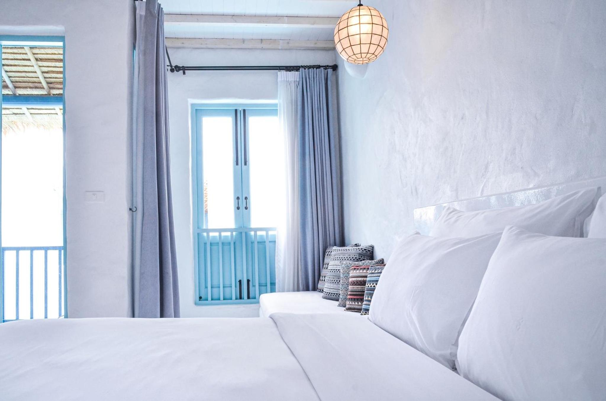 Double Room with Pool View