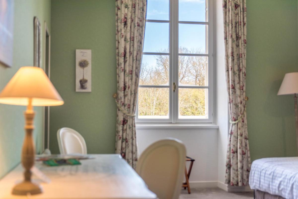Deluxe Double or Twin Room with River View - Photo 16