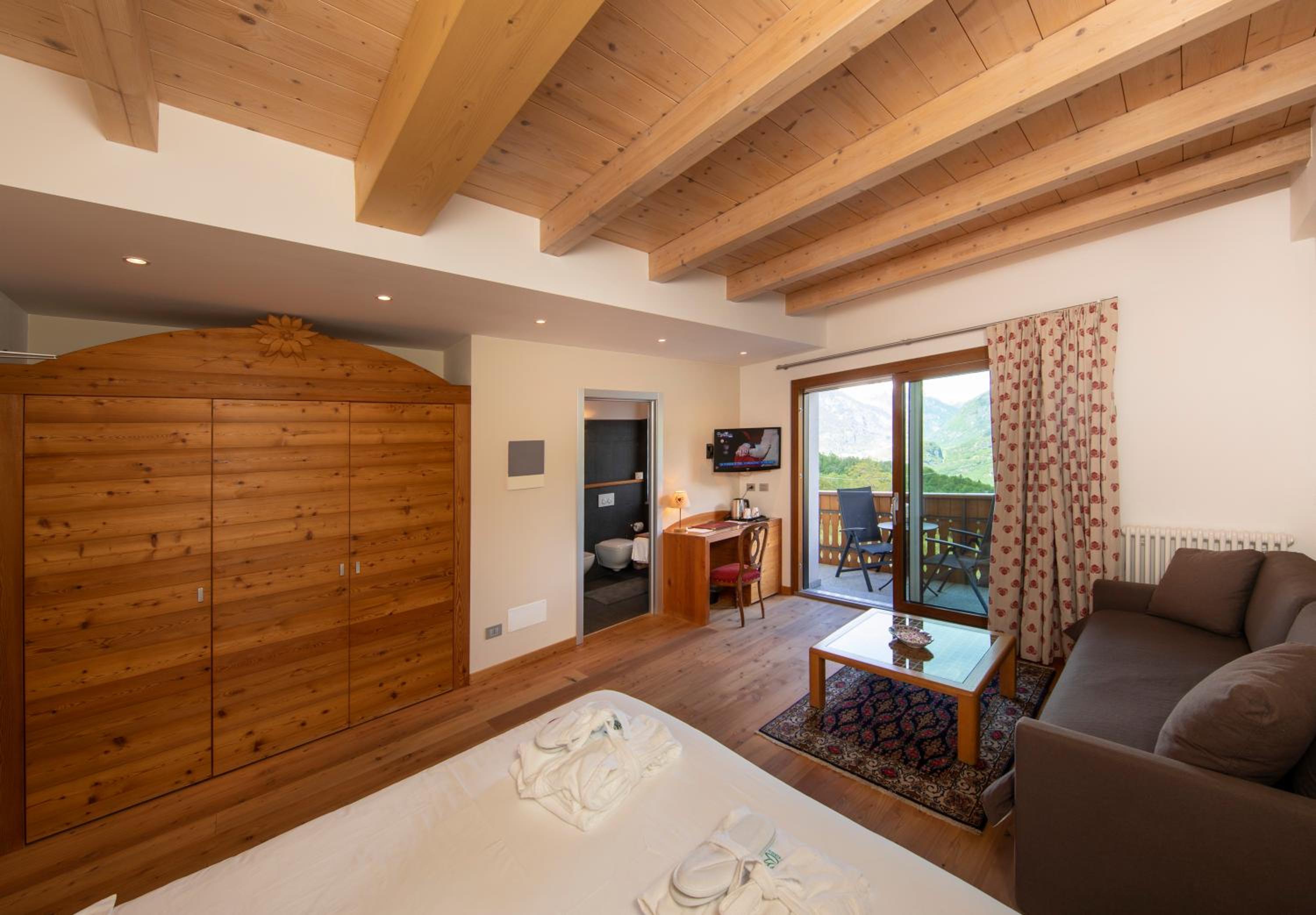 Superior King Room