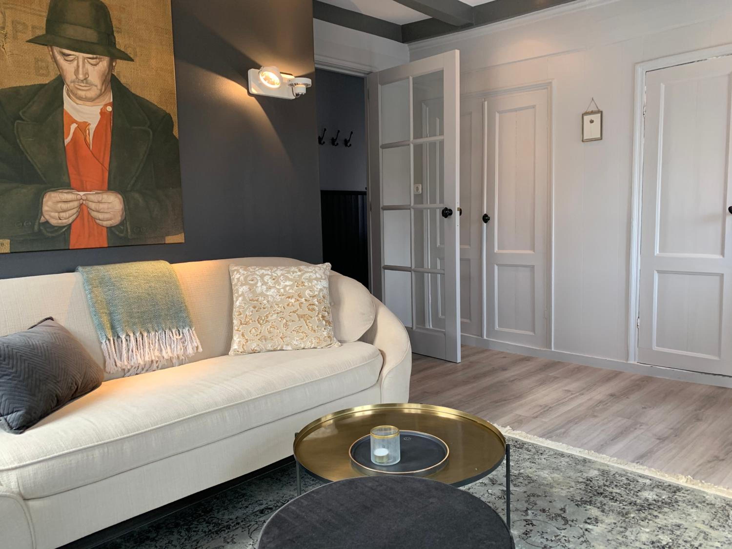One-Bedroom House photo 1