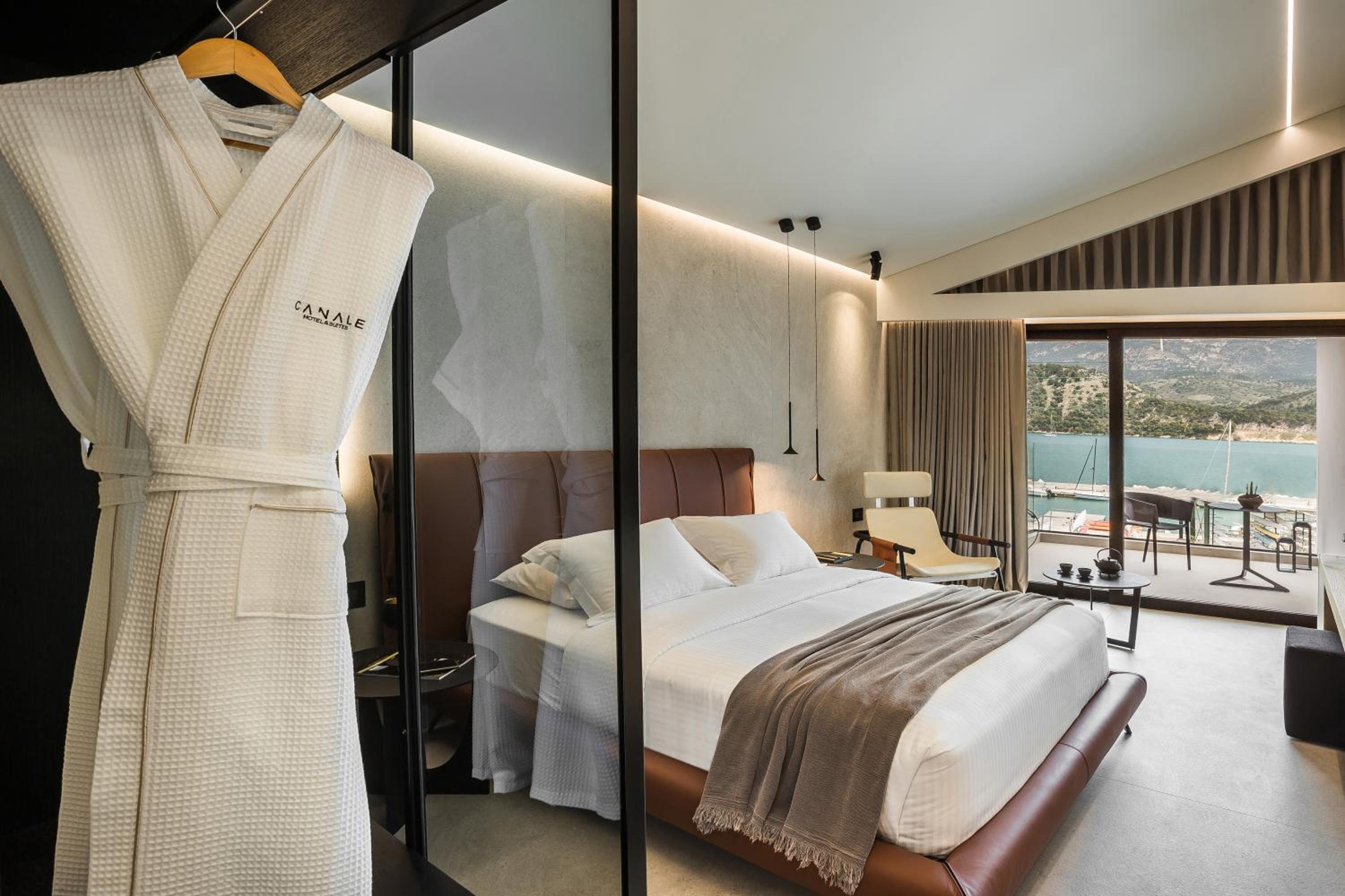 Superior Suite with Sea View and Private Jacuzzi