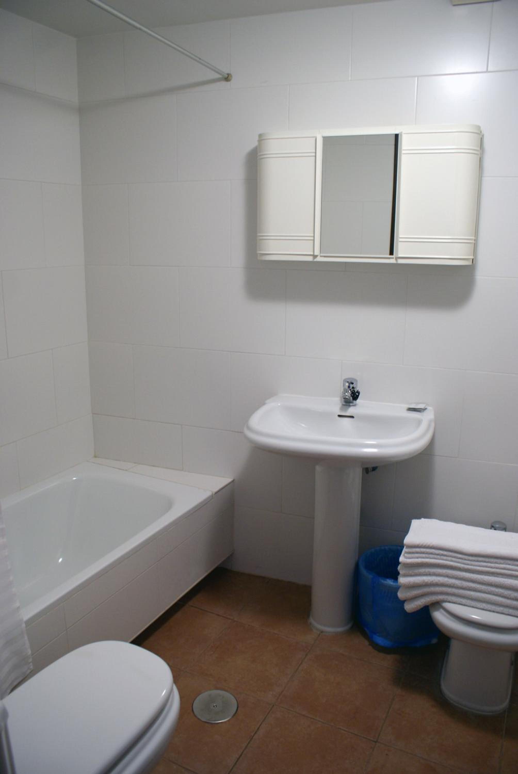 One-Bedroom Apartment - Photo 6