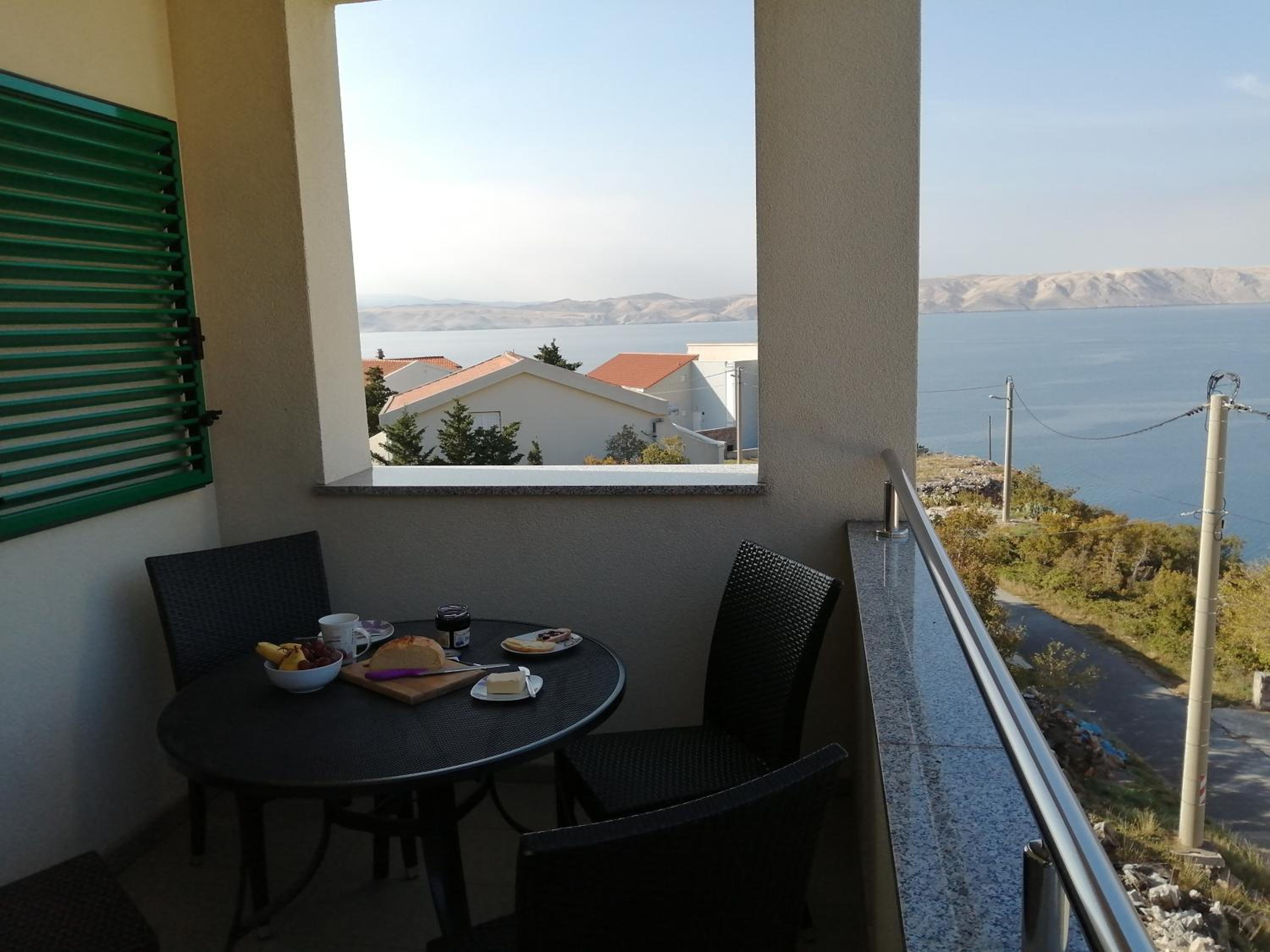 Apartment with Terrace - Photo 21
