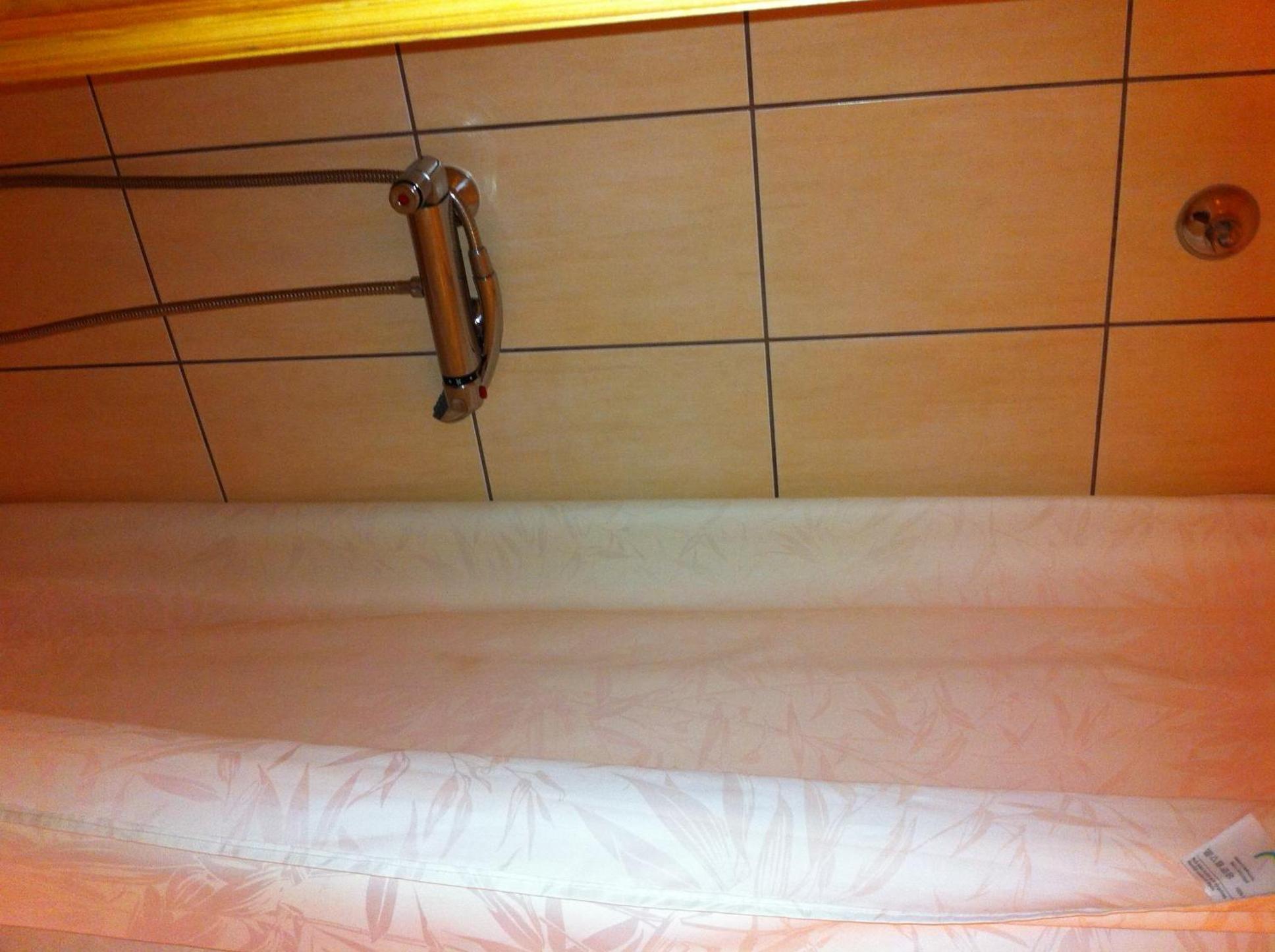 Double or Twin Room - Photo 5