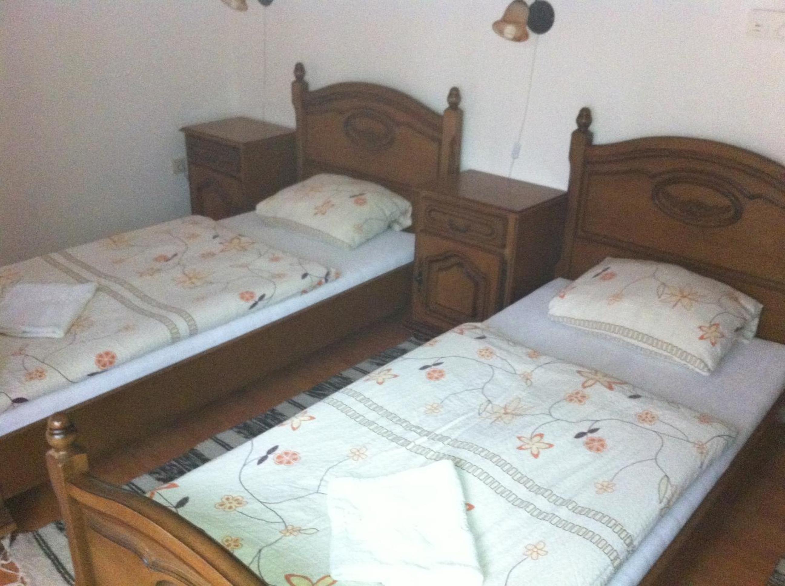 Double or Twin Room - Photo 8